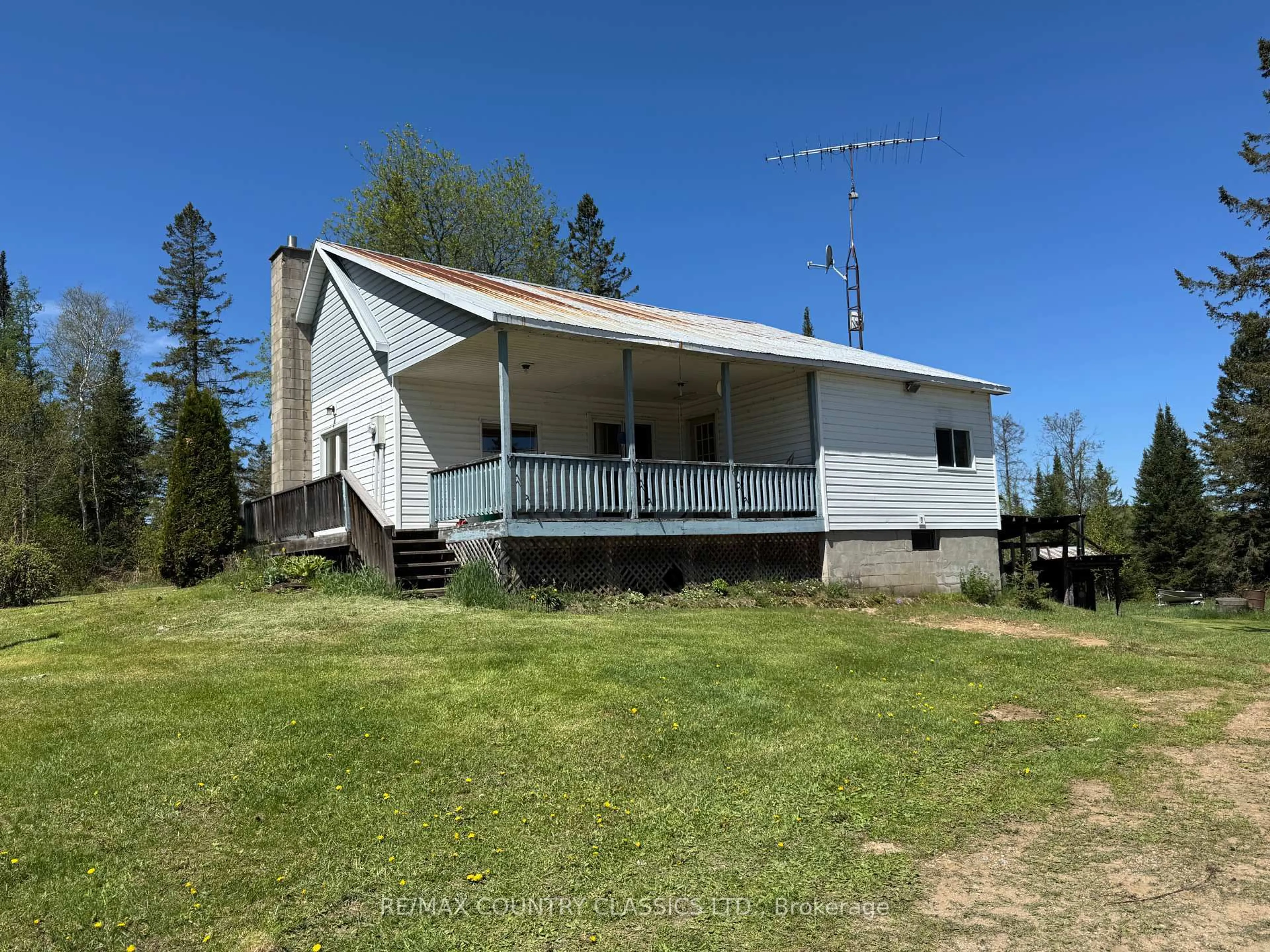 A pic from outside/outdoor area/front of a property/back of a property/a pic from drone, building for 929 Musclow Greenview Rd, Bancroft Ontario K0L 1C0