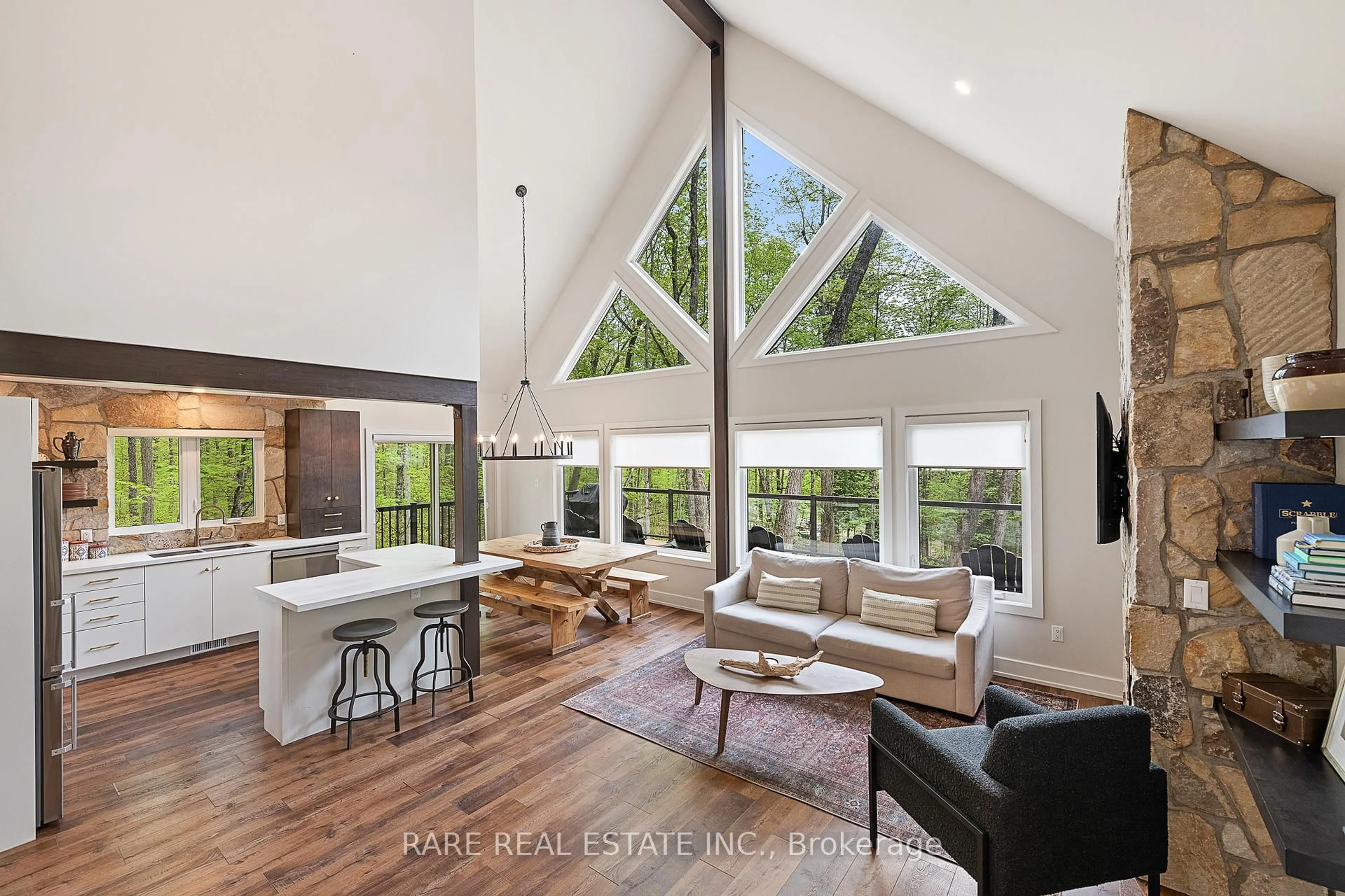 Open concept kitchen, unknown for 68 Crestview Dr, Calabogie Ontario K0J 1H0