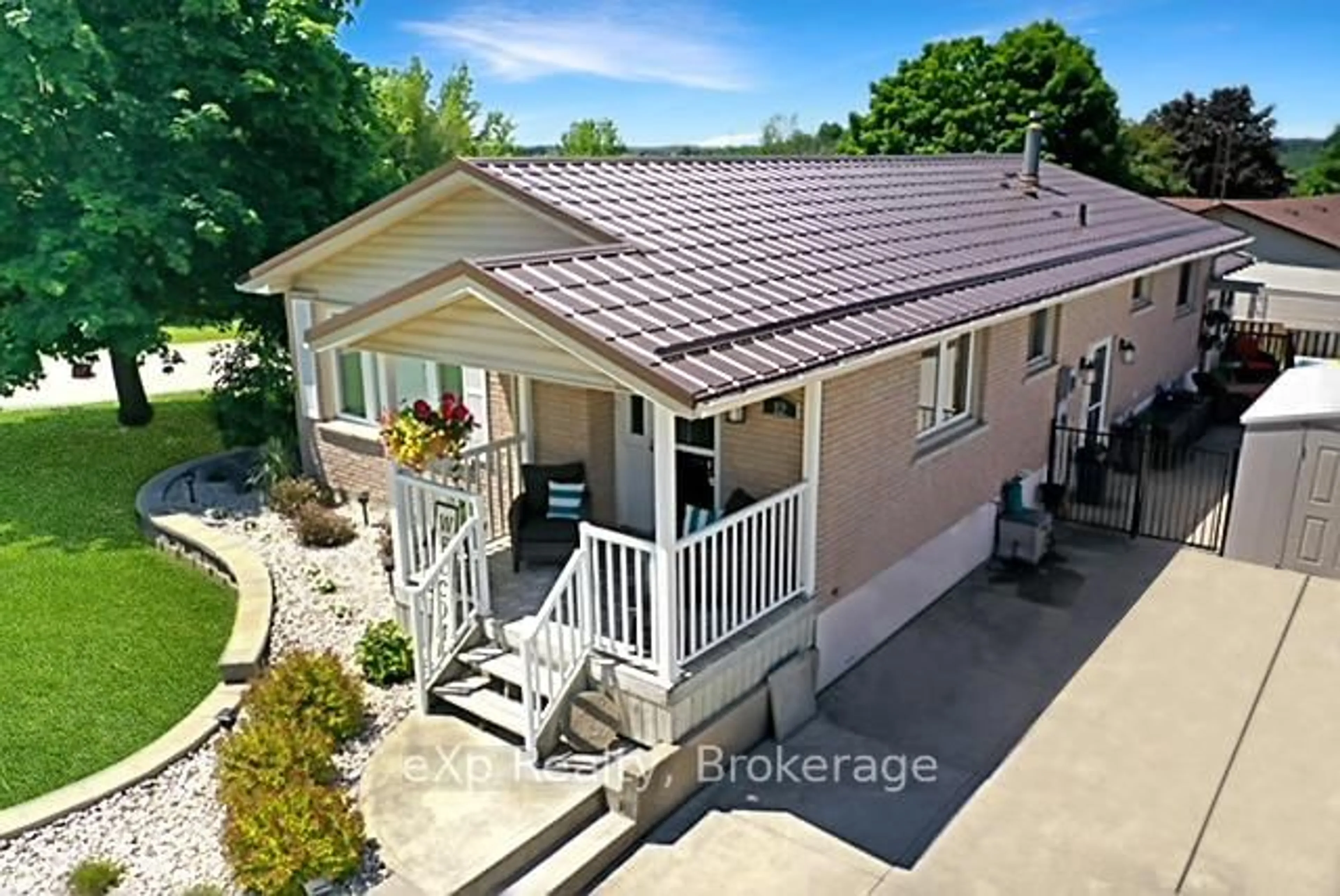 A pic from outside/outdoor area/front of a property/back of a property/a pic from drone, street for 12 Karin Cres, Brockton Ontario N0G 2V0