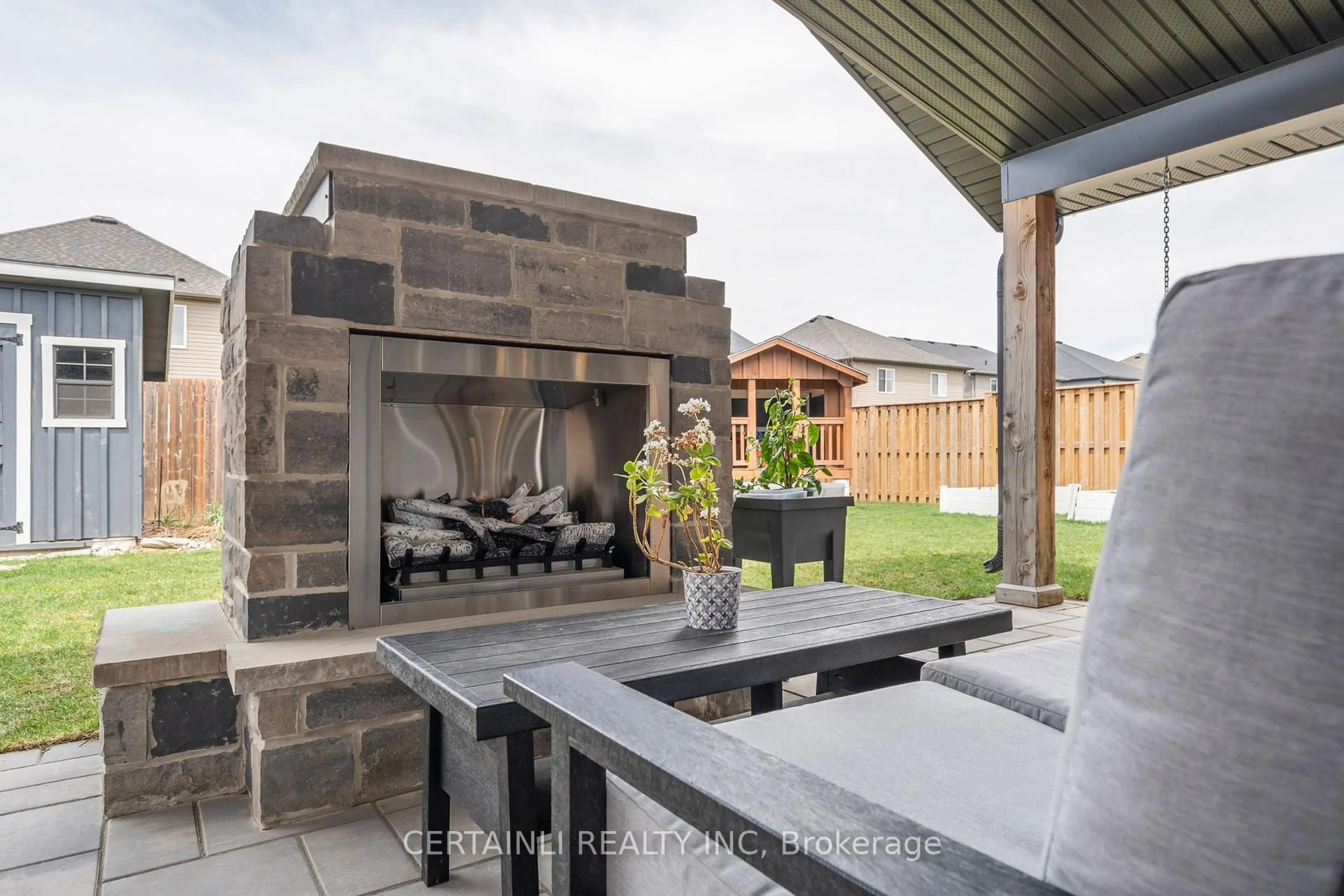 Patio, street for 16 Anderson Cres, Stratford Ontario N5A 3S5