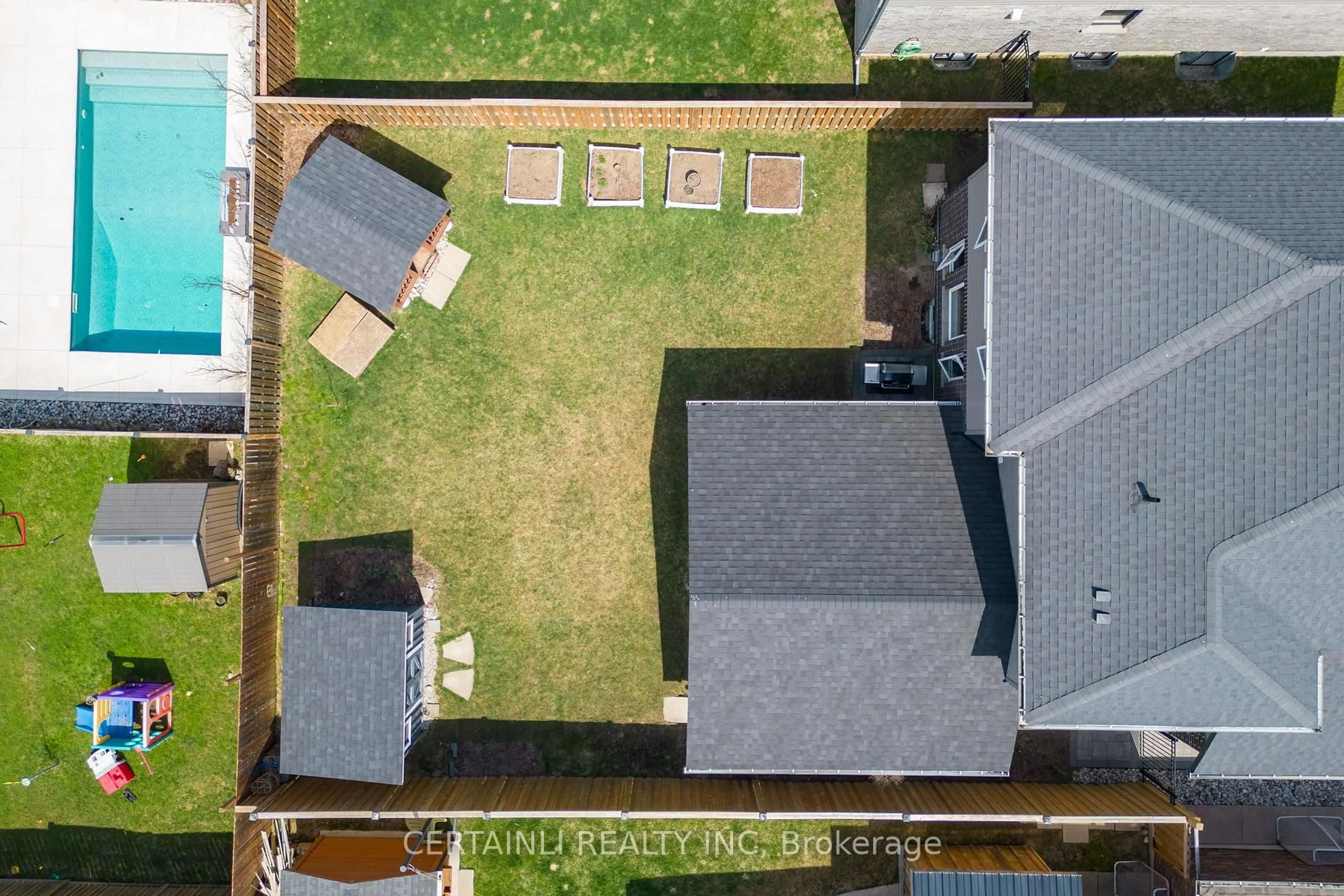 A pic from outside/outdoor area/front of a property/back of a property/a pic from drone, street for 16 Anderson Cres, Stratford Ontario N5A 3S5