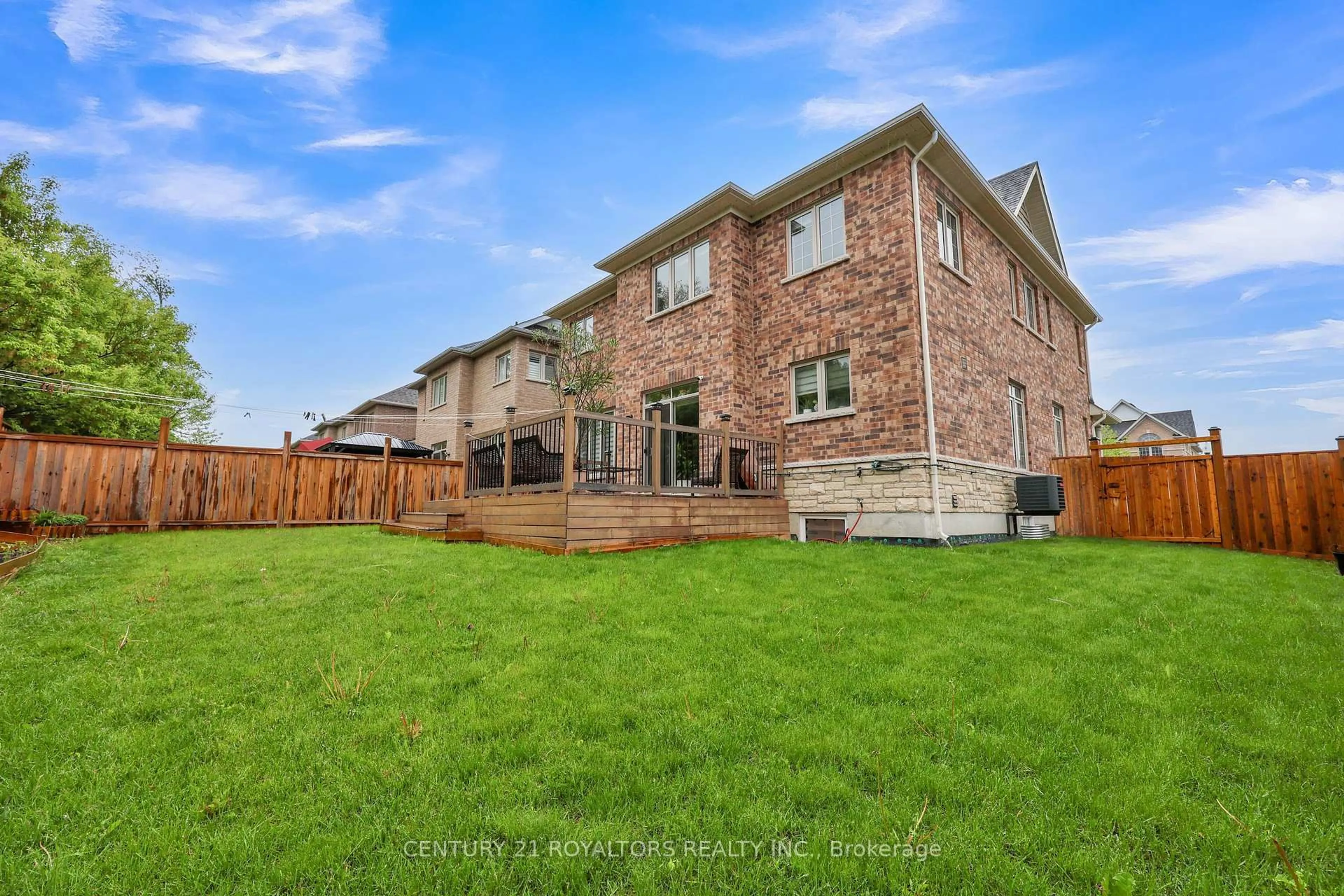Home with brick exterior material, unknown for 471 Thompson St, Woodstock Ontario N4T 0L5