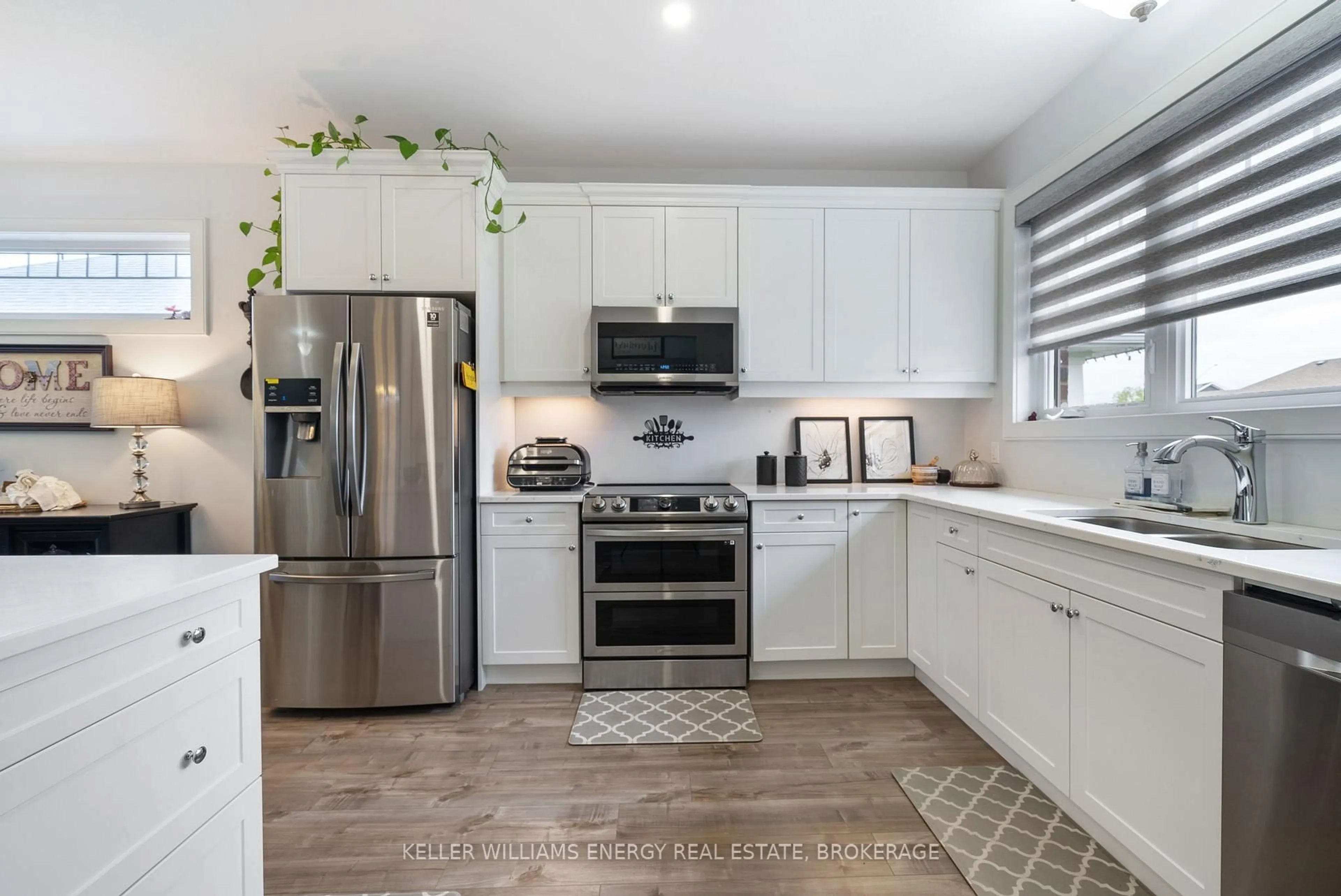 Open concept kitchen, ceramic/tile floor for 53 MERCEDES Dr, Belleville Ontario K8N 0B7
