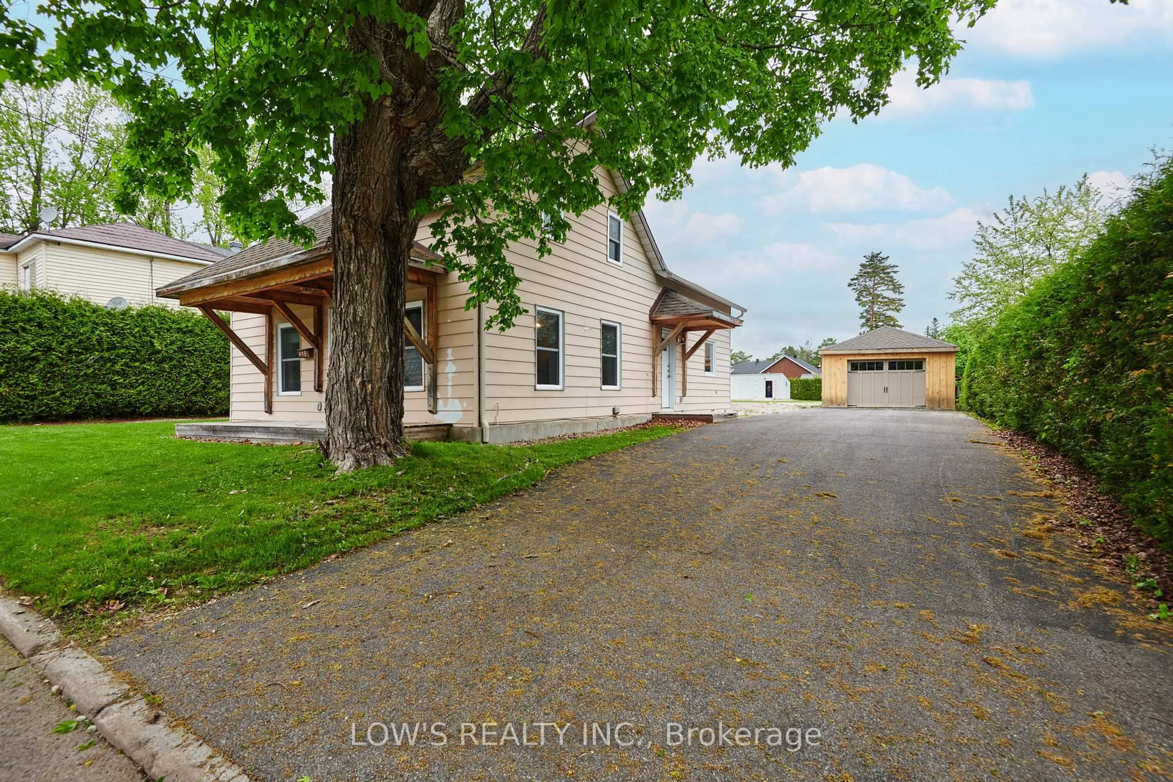A pic from outside/outdoor area/front of a property/back of a property/a pic from drone, street for 15 Peter St, Champlain Ontario K0B 1K0