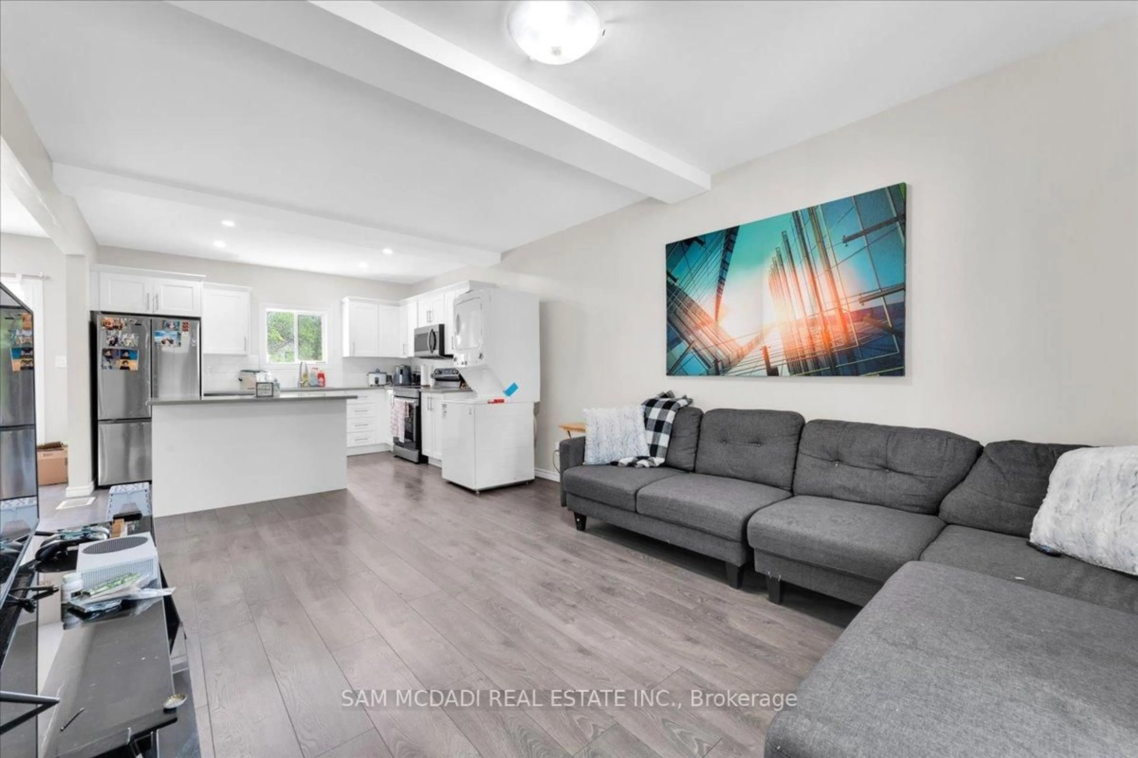 Living room with furniture, unknown for 4088 Broughton Ave, Niagara Falls Ontario L2E 3K6