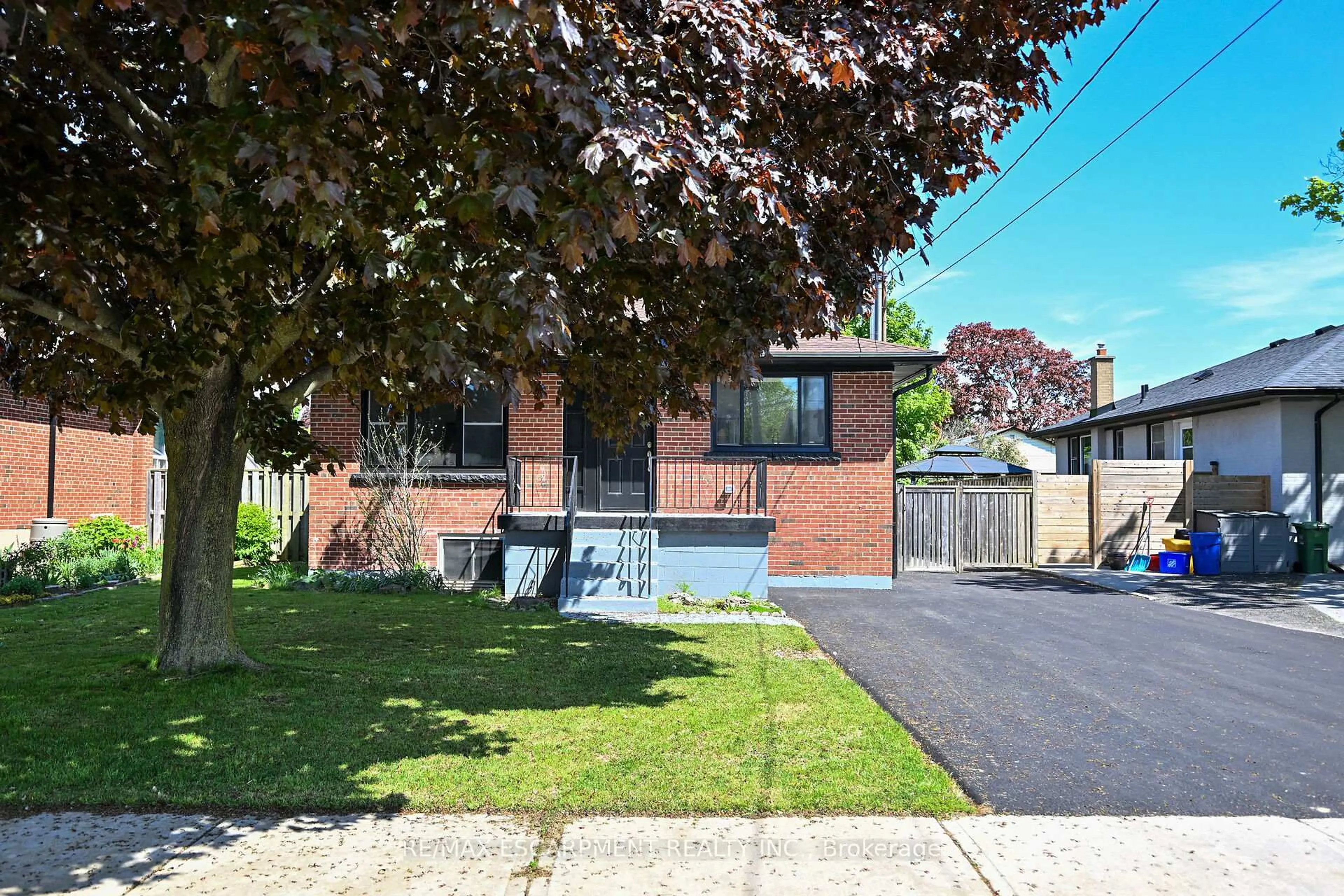 Unknown for 99 Wise Cres, Hamilton Ontario L8T 2L7