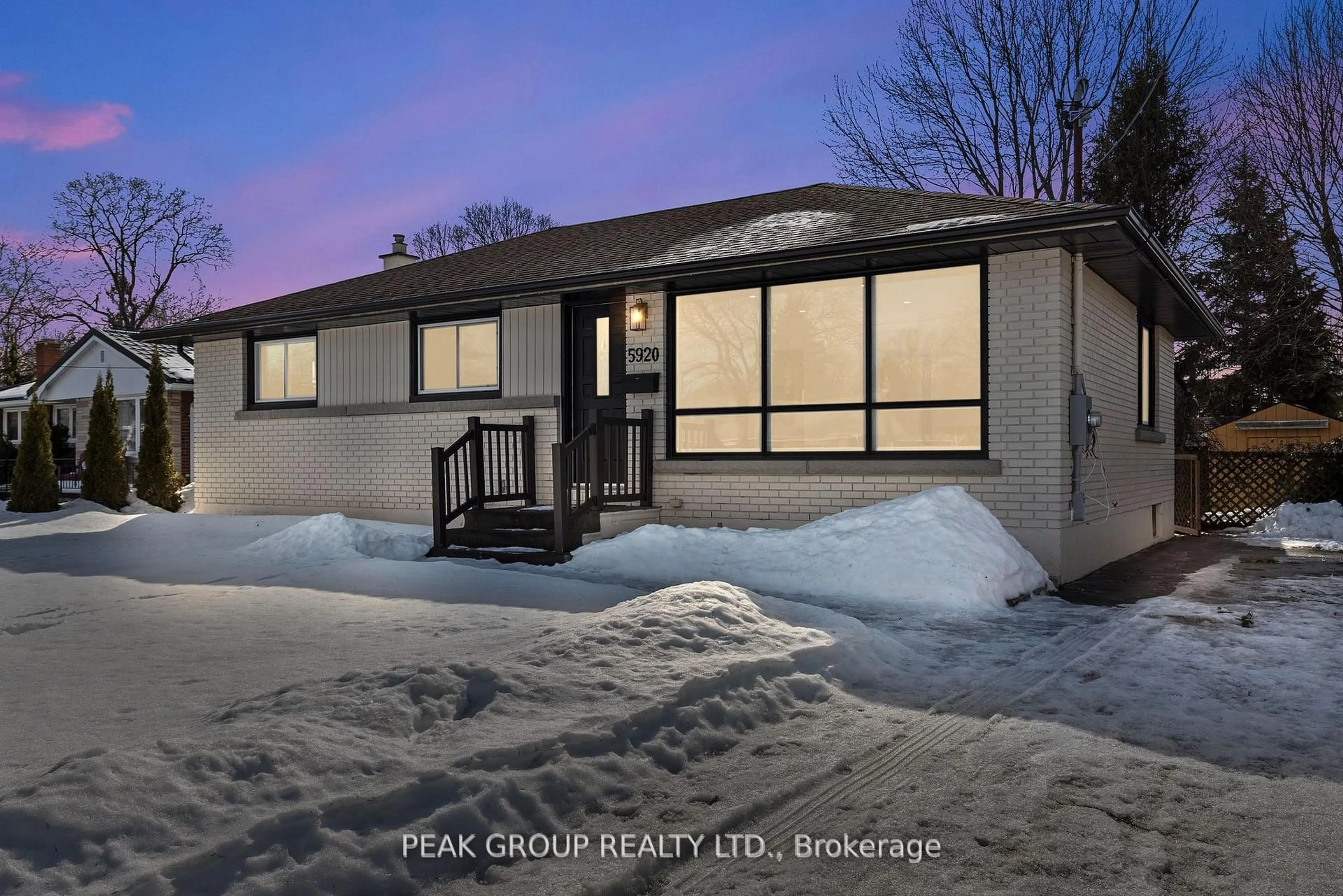 Unknown for 5920 SILVERWOOD Cres, Niagara Falls Ontario L2J 1V2