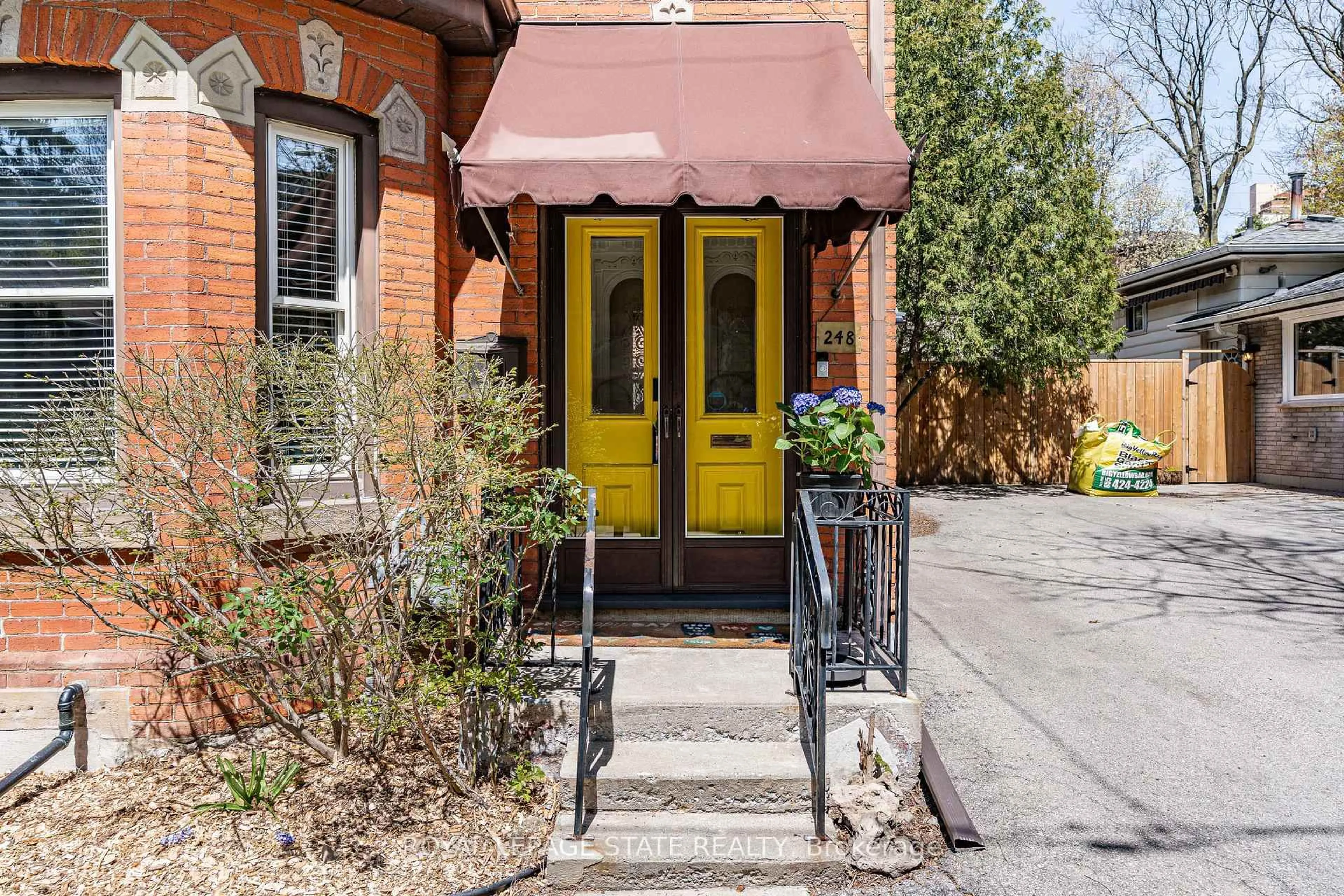 Unknown for 248 Bold St, Hamilton Ontario L8P 1V8