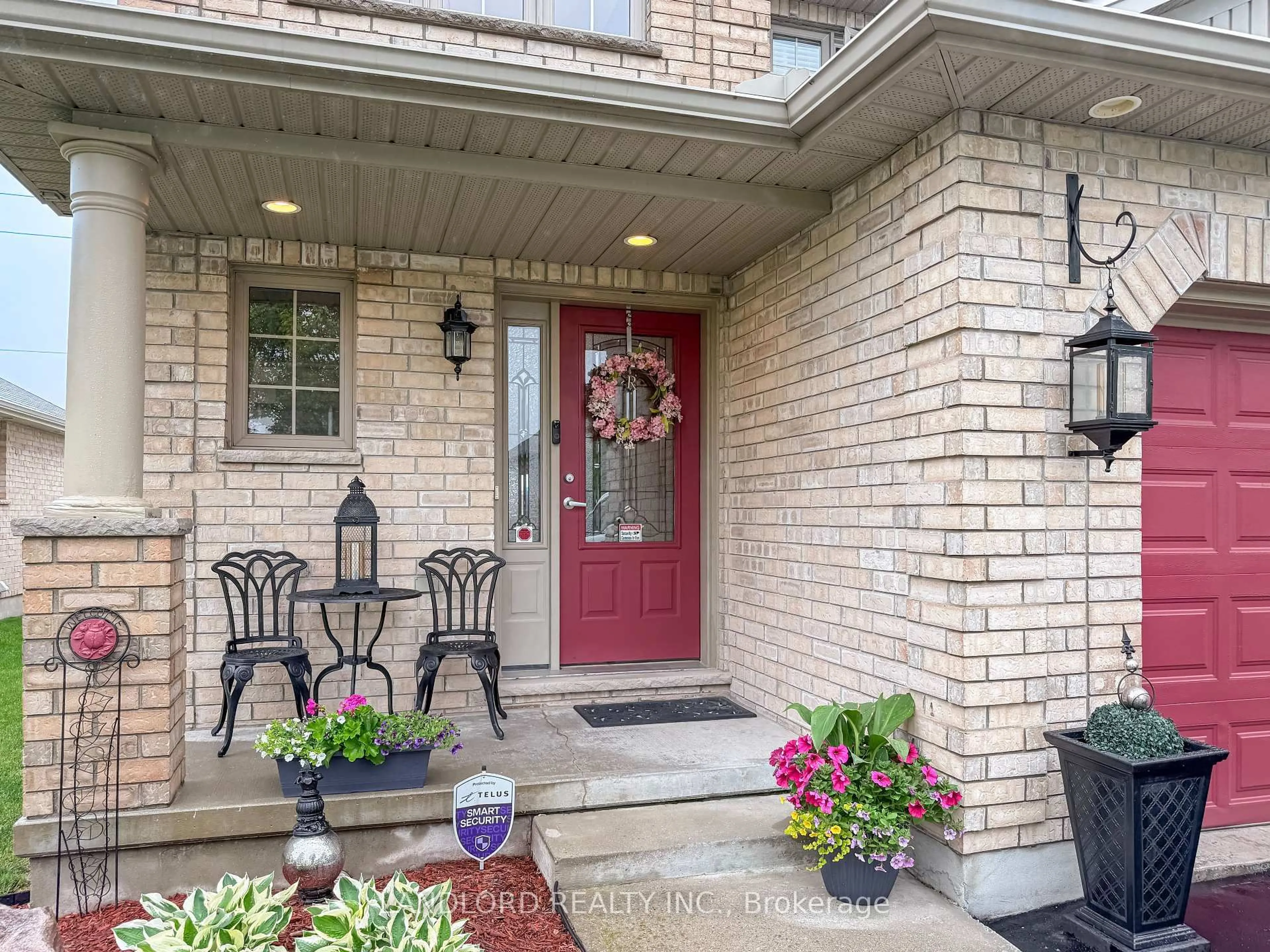 Indoor entryway for 115 Hagerman Cres, St. Thomas Ontario N5R 6L9