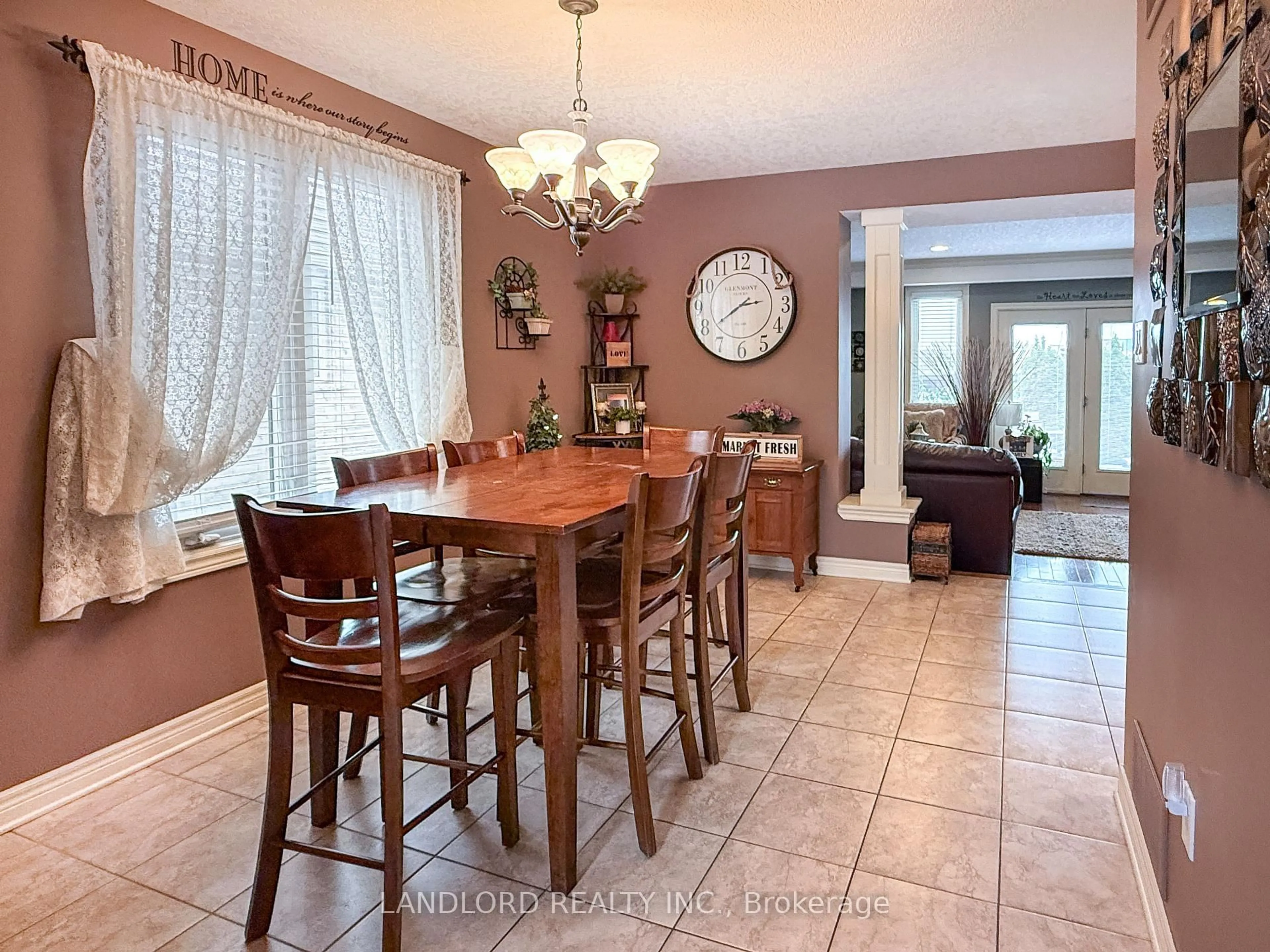 Dining room, ceramic/tile floor for 115 Hagerman Cres, St. Thomas Ontario N5R 6L9