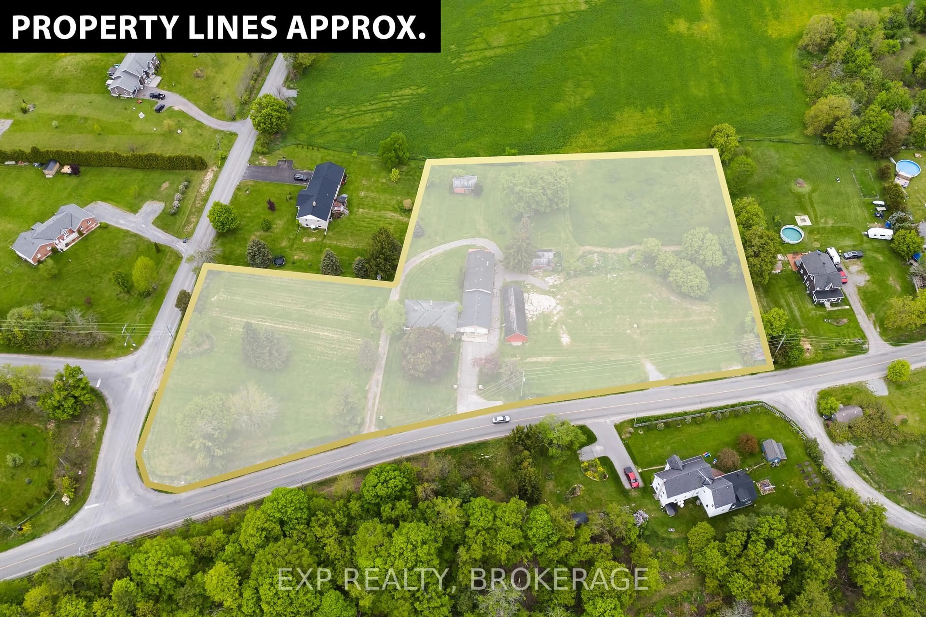 A pic from outside/outdoor area/front of a property/back of a property/a pic from drone, building for 3454 Round Lake Rd, Pembroke Ontario K8A 6W8