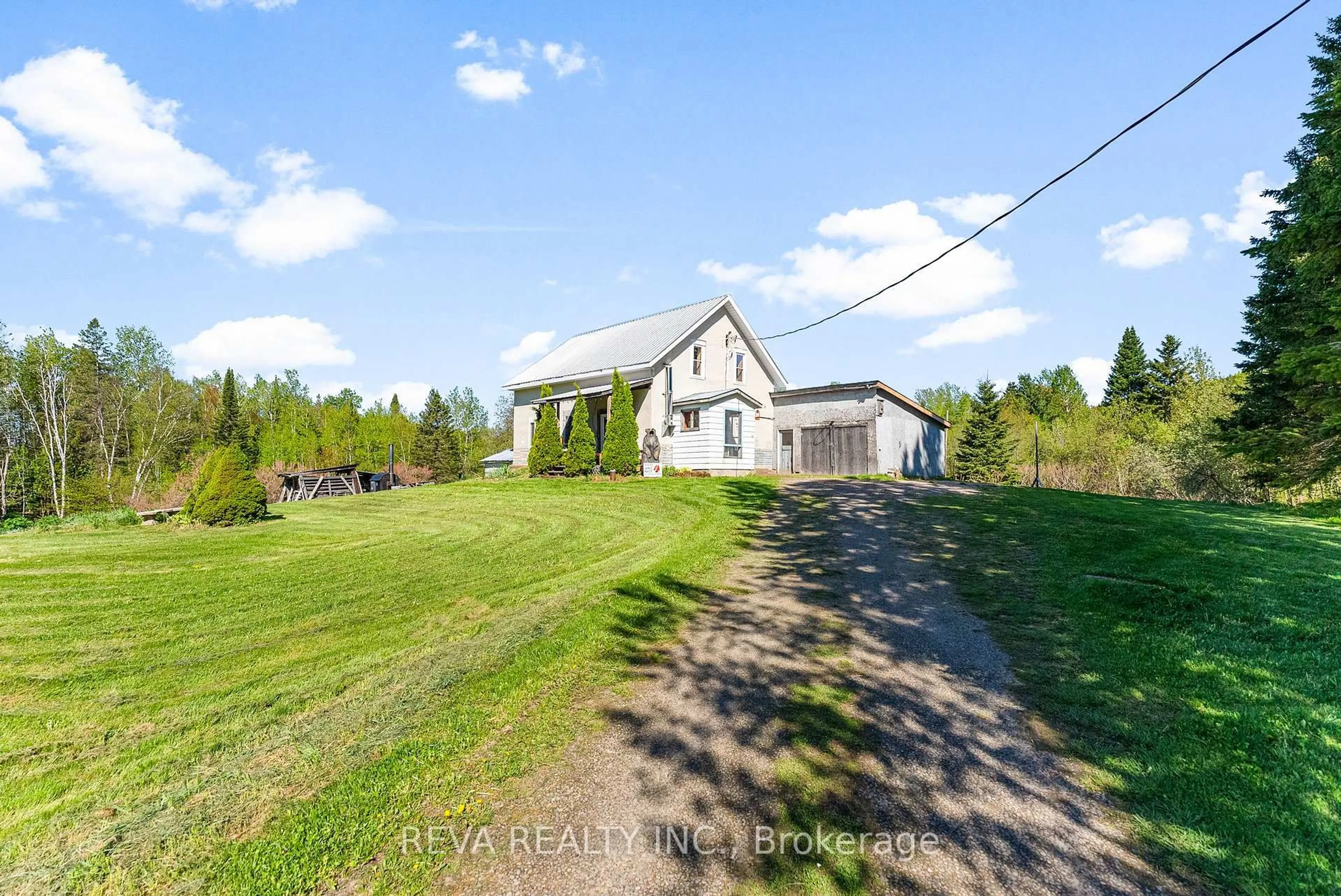 A pic from outside/outdoor area/front of a property/back of a property/a pic from drone, unknown for 1175 Hillsview Rd, Maple Leaf Ontario K0L 2R0