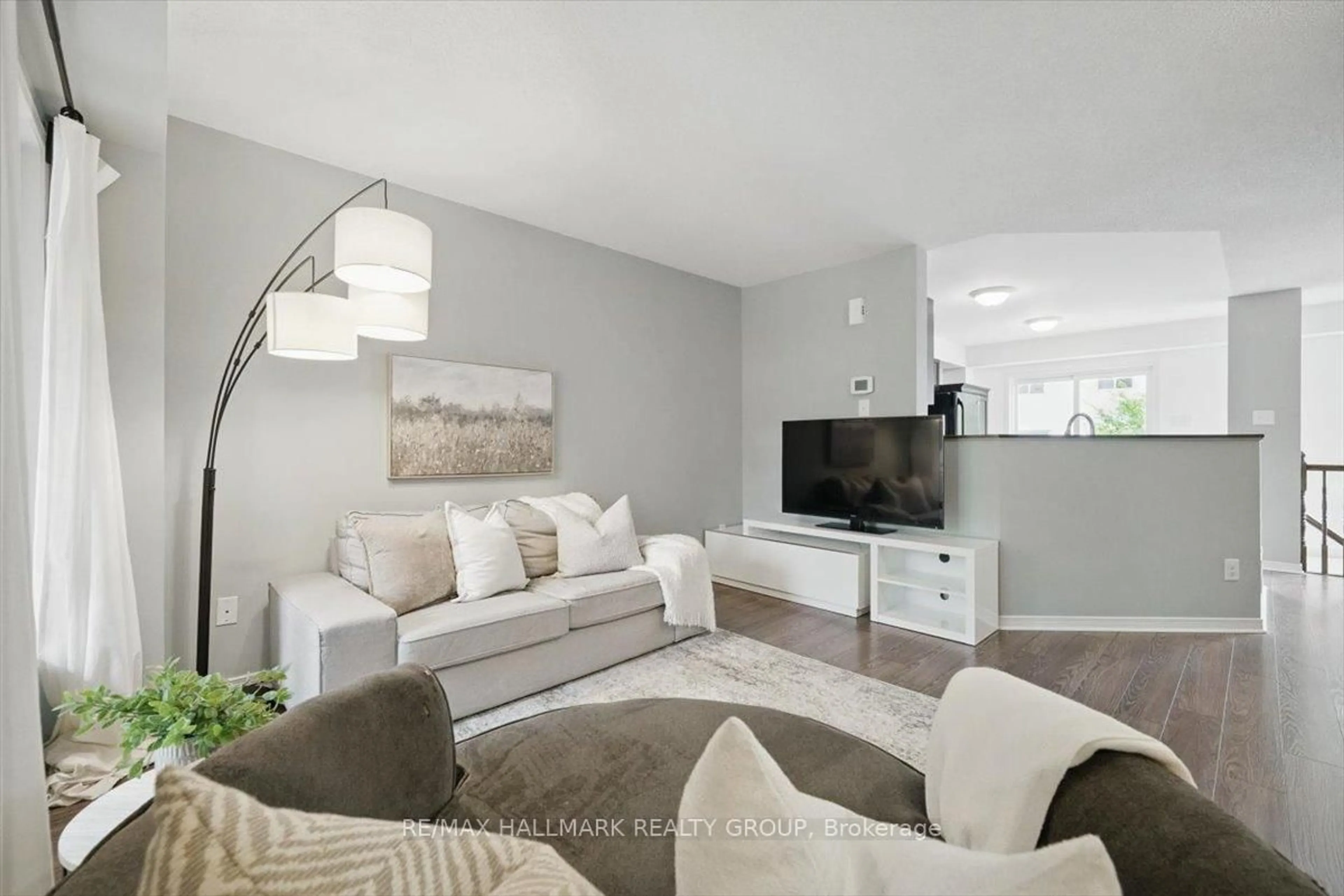 Living room with furniture, unknown for 304 Applecross Cres, Ottawa Ontario K2K 0C4