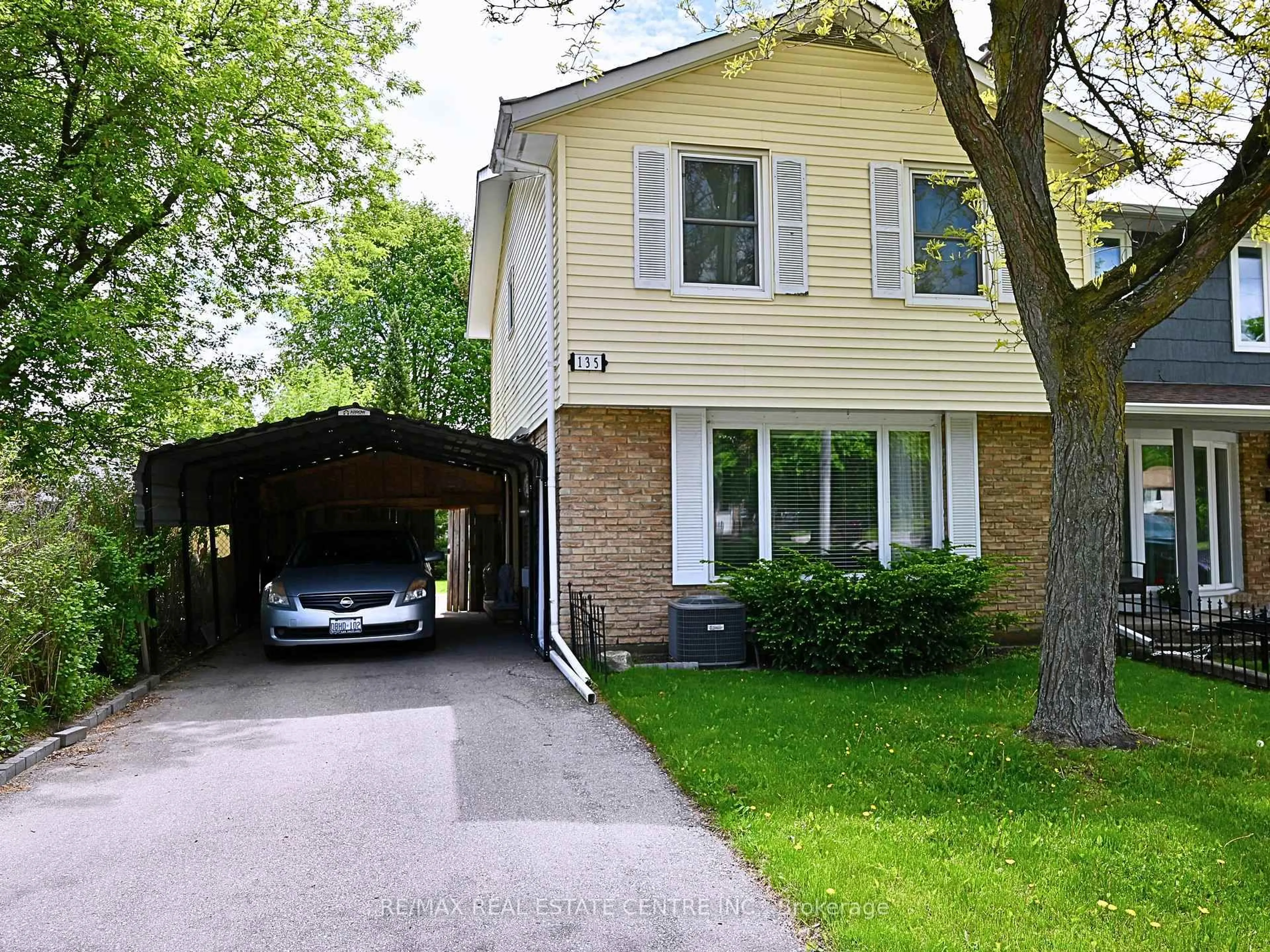 Unknown for 135 Glamis Rd, Cambridge Ontario N1R 6S4