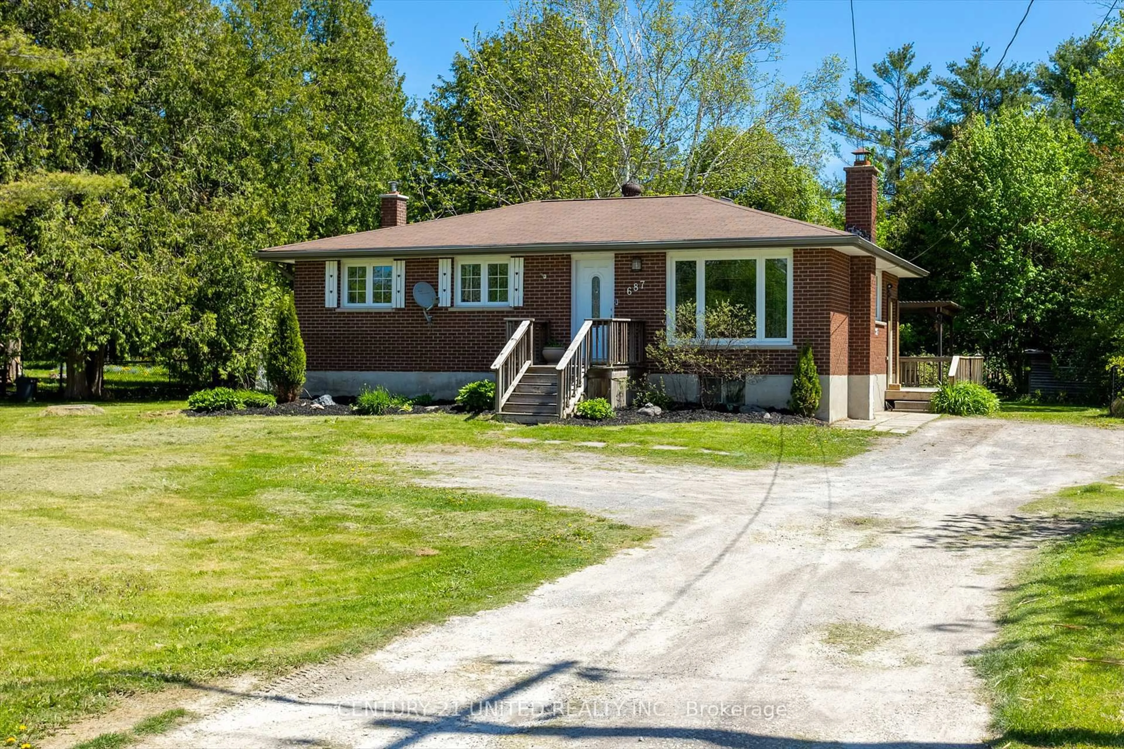 Home with brick exterior material, street for 687 Robinson Rd, Selwyn Ontario K0L 1T0