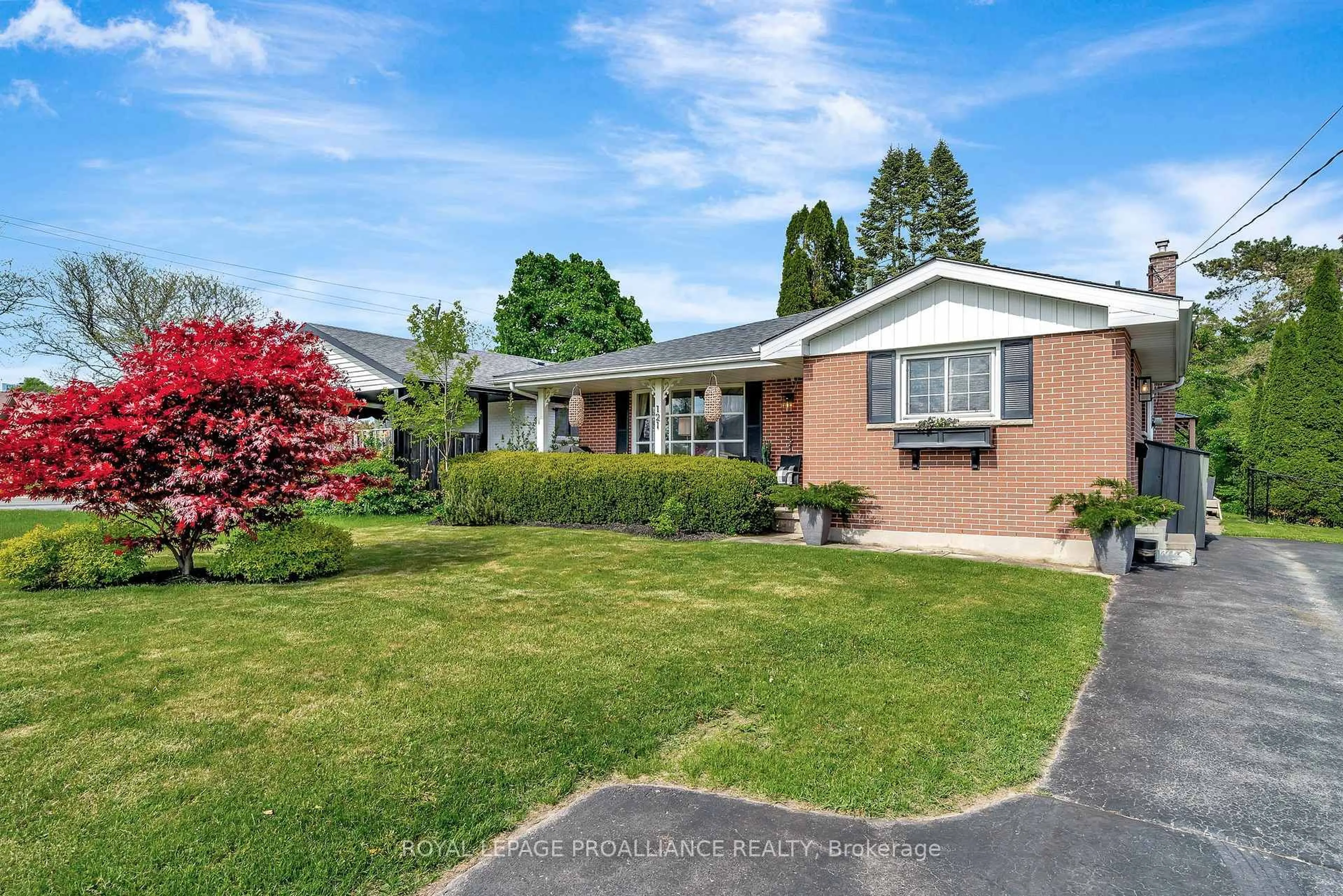 Unknown for 121 Palmer Rd, Belleville Ontario K8P 4C7