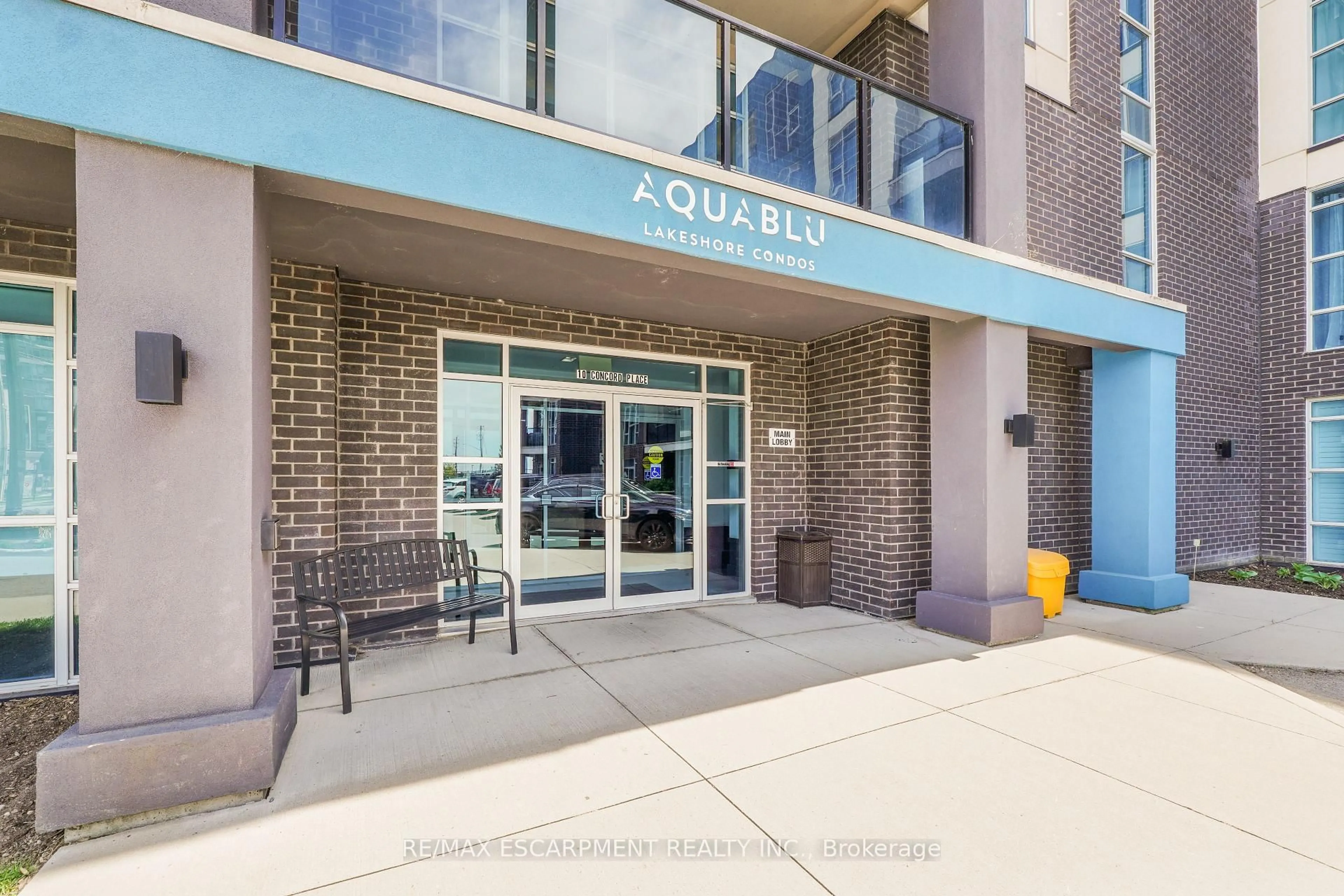 Patio, building for 10 Concord Pl #222, Grimsby Ontario L3M 0G6