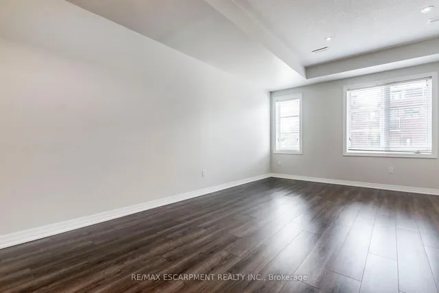 Additional property image - 290 Barton St Unit 17