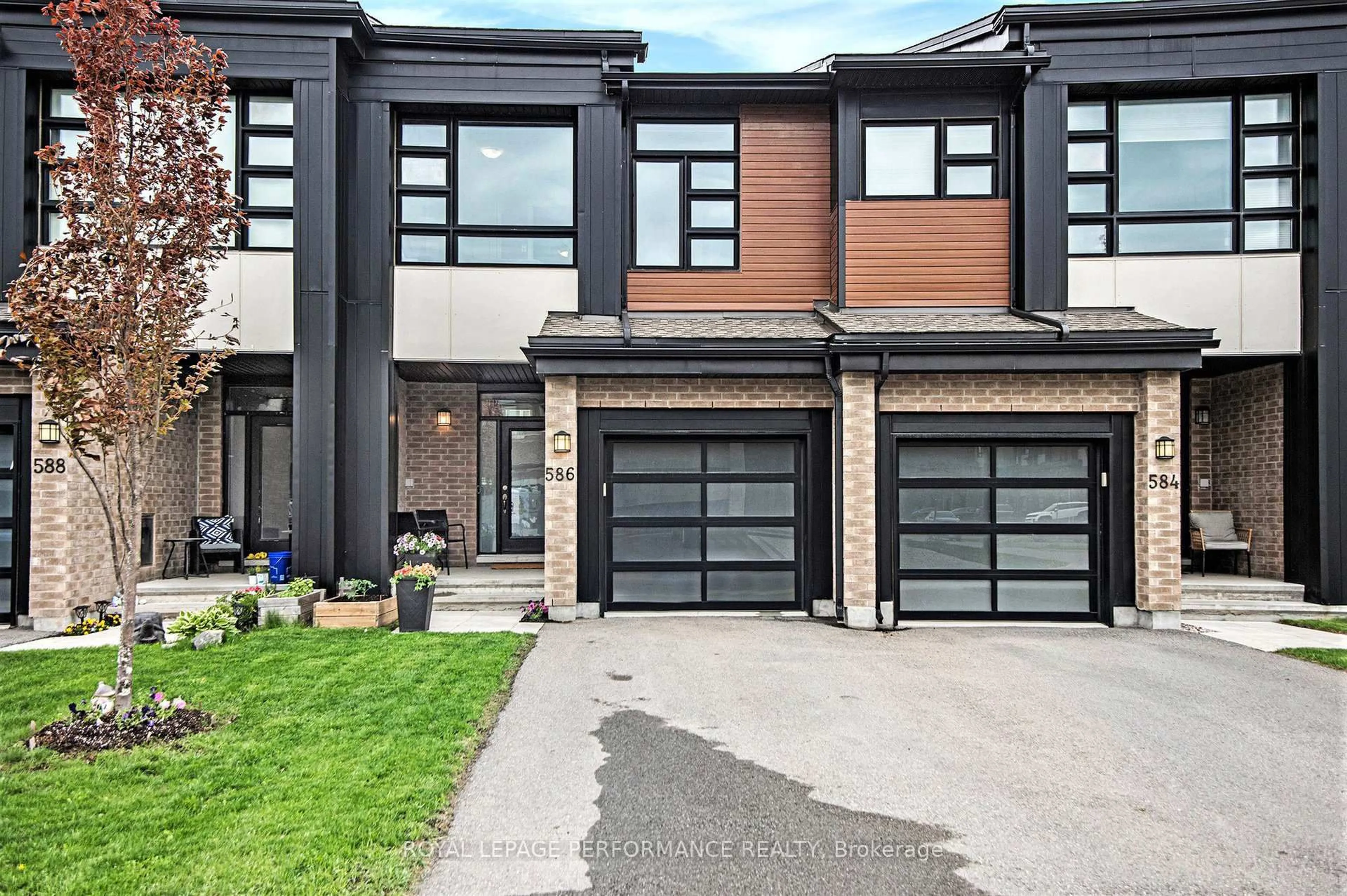 Home with brick exterior material, street for 586 Triangle St, Ottawa Ontario K2V 0M1