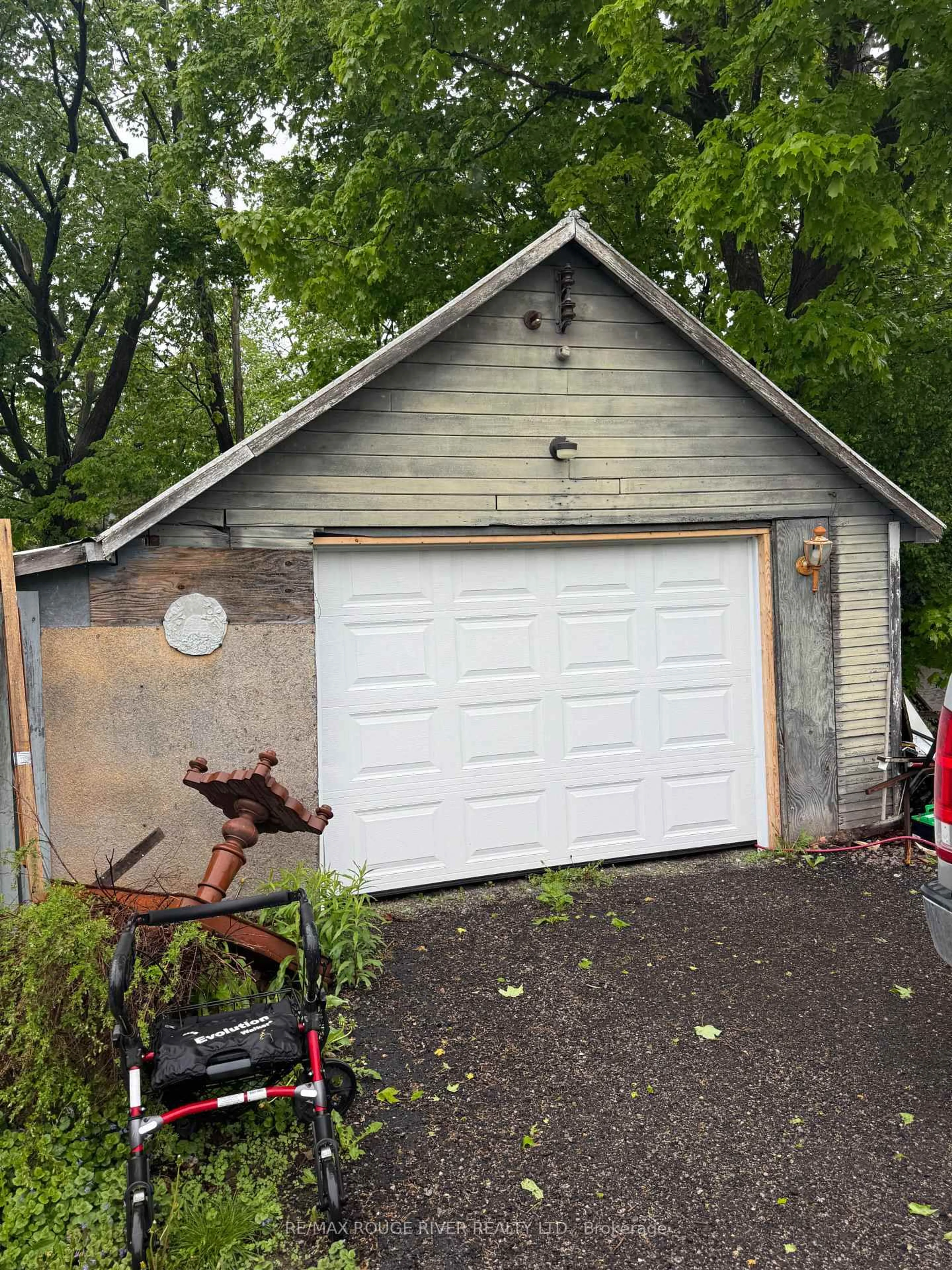 Shed for 2435 Queen Mary St, Cavan Monaghan Ontario L0A 1C0
