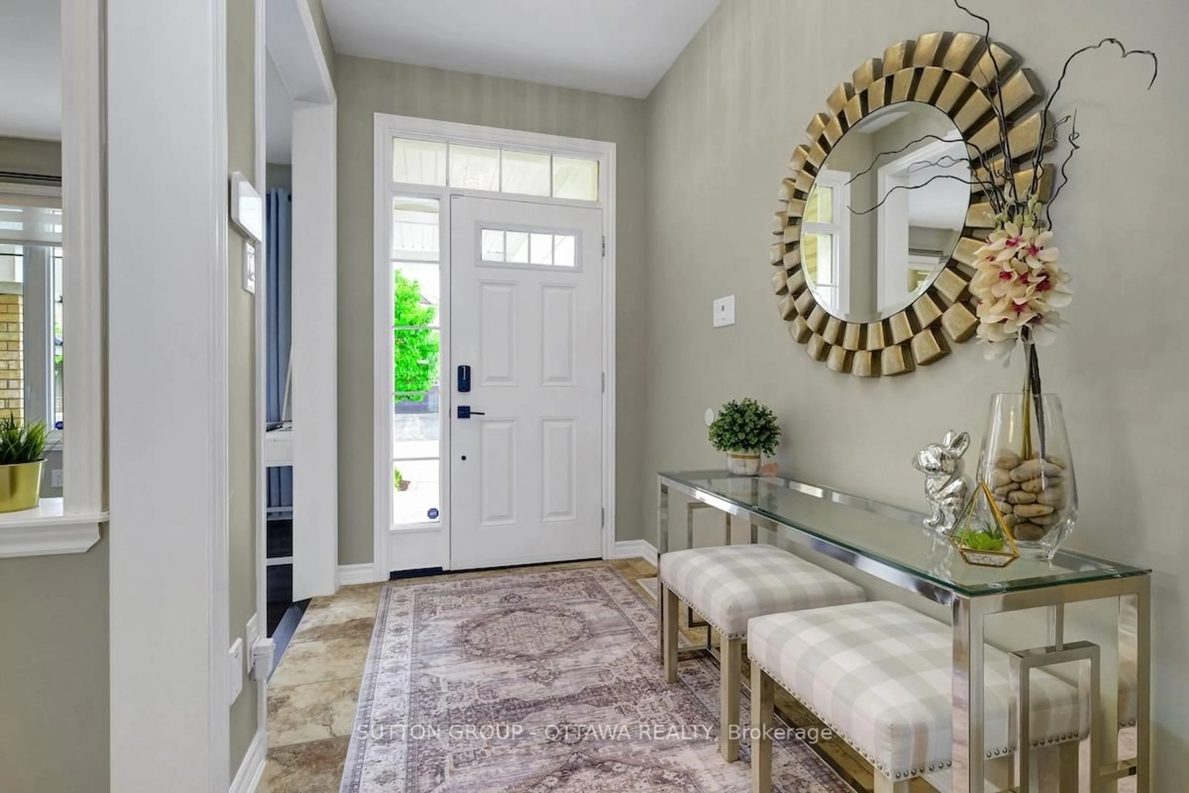 Indoor entryway for 181 Lamprey St, Ottawa Ontario K2J 6C3