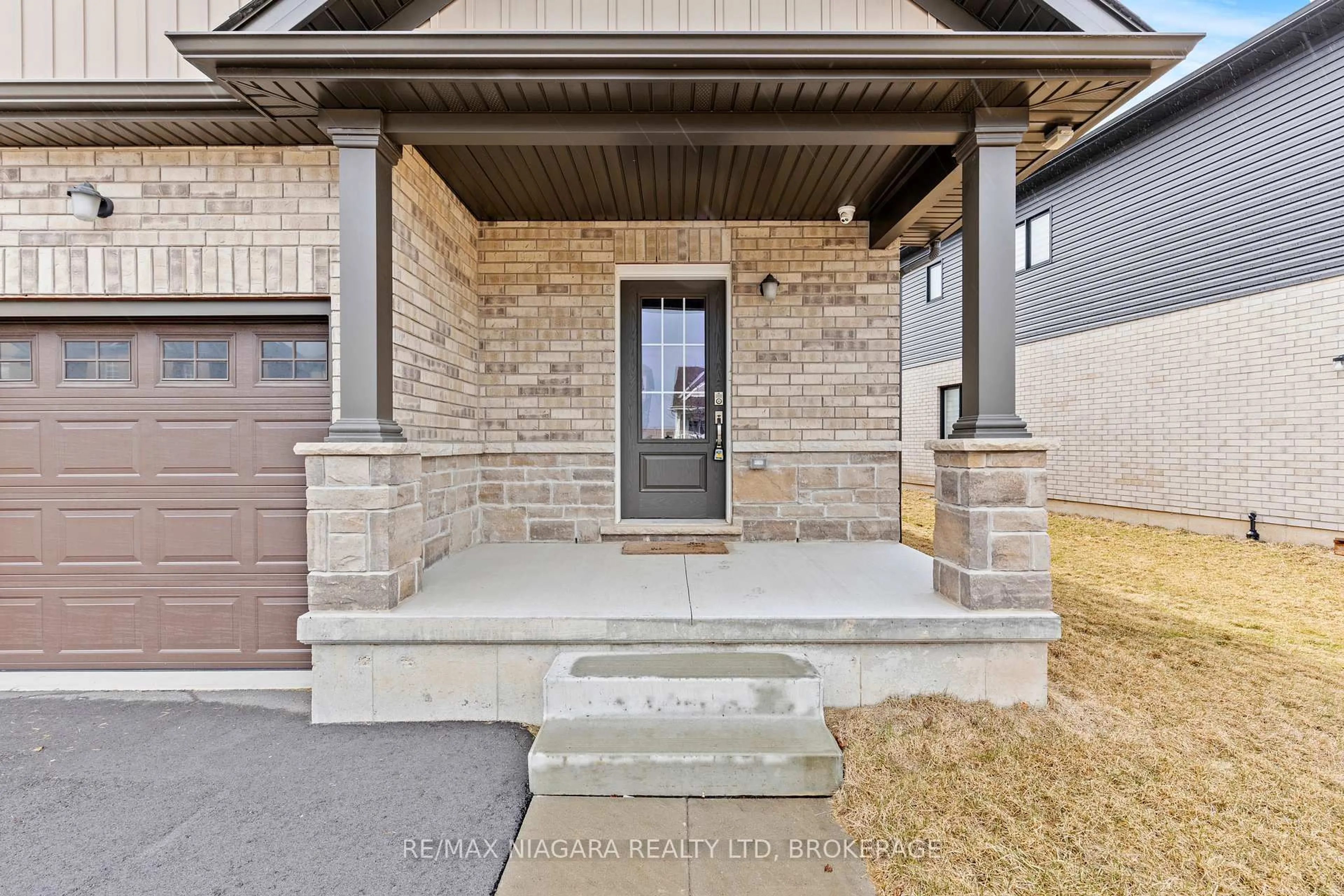 Unknown for 52 Bur Oak Dr, Thorold Ontario L2V 0L9