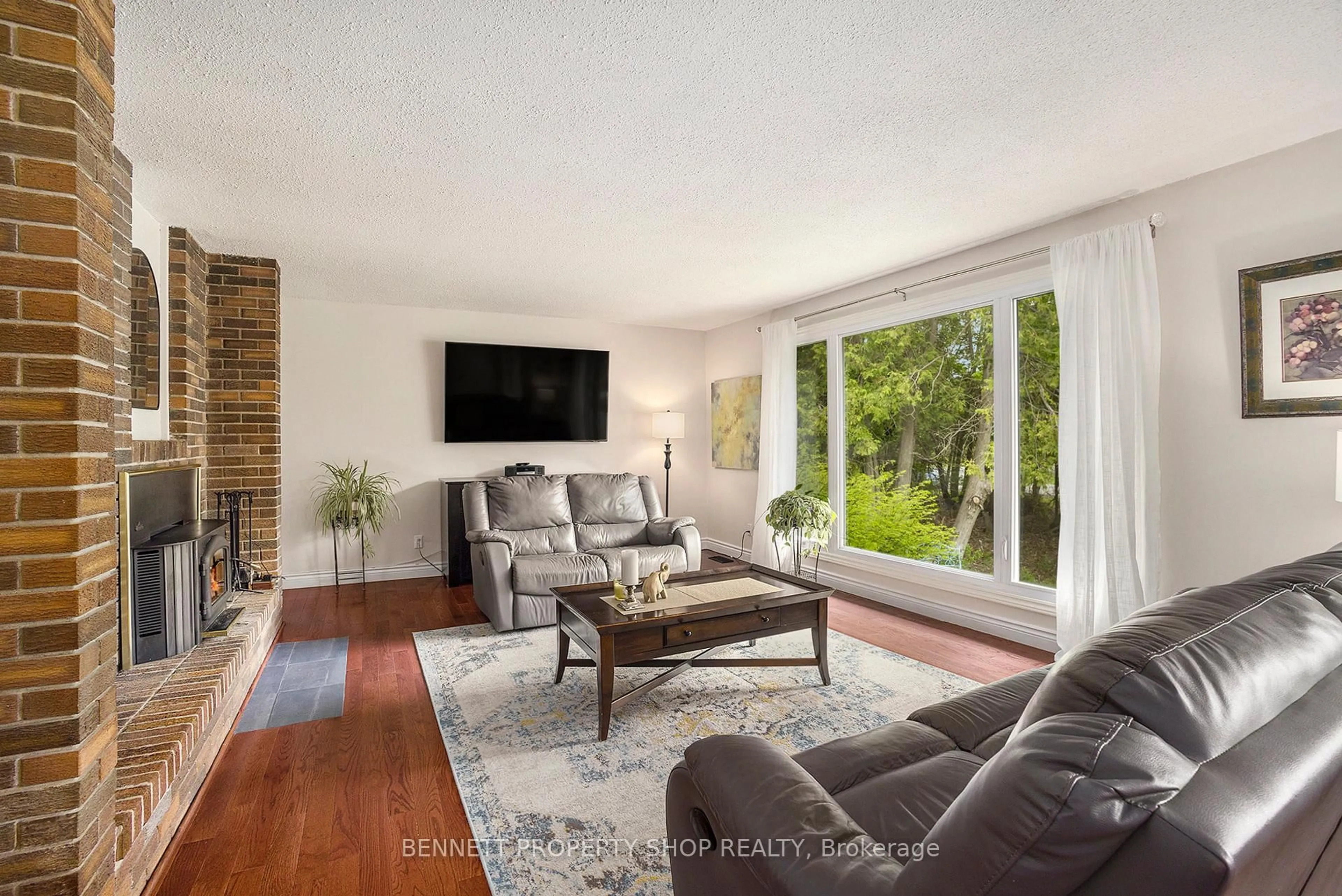 Living room with furniture, unknown for 3089 Old Almonte Rd, Carp Ontario K0A 1L0