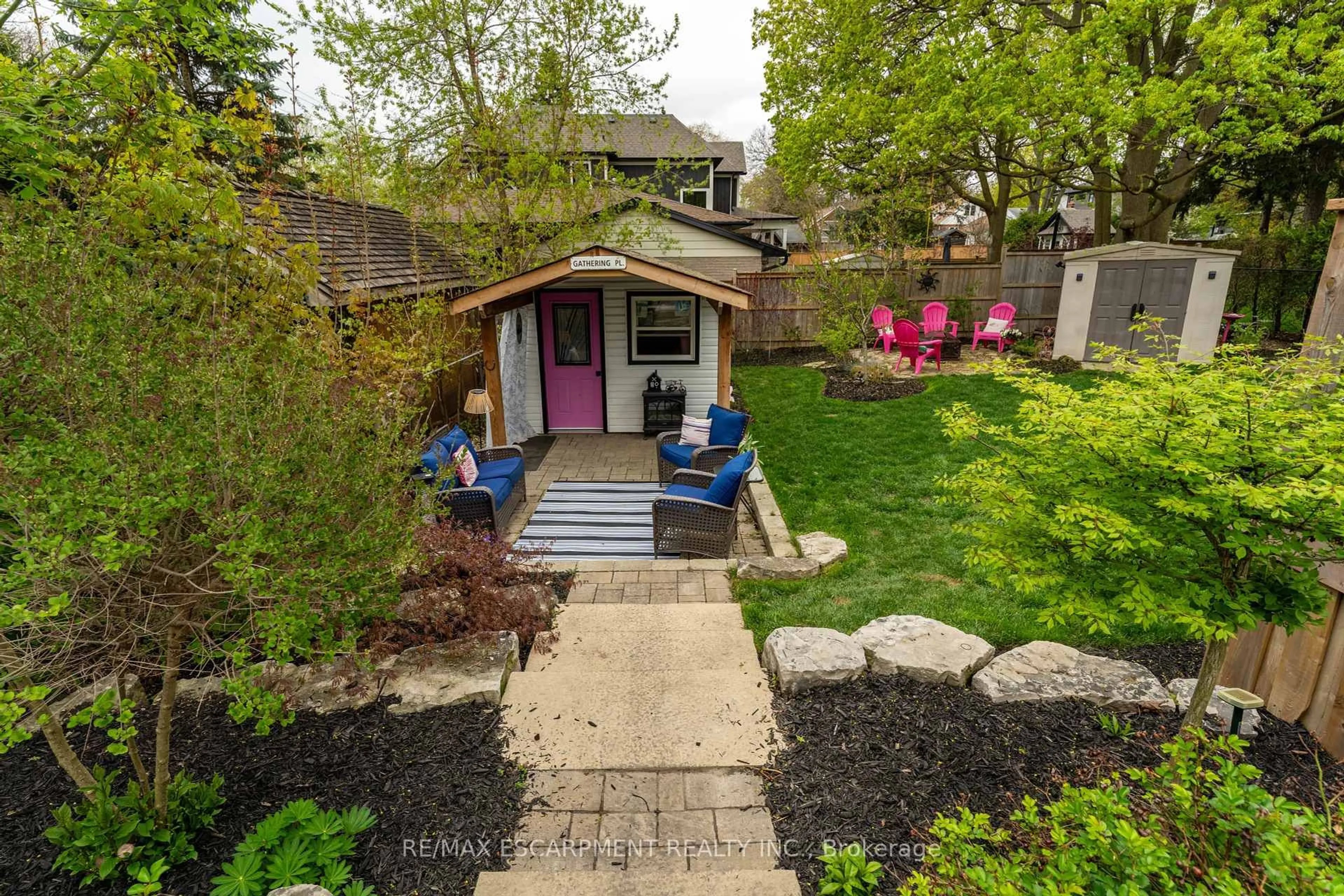 Patio, street for 99 Mill St, Hamilton Ontario L0R 2H0