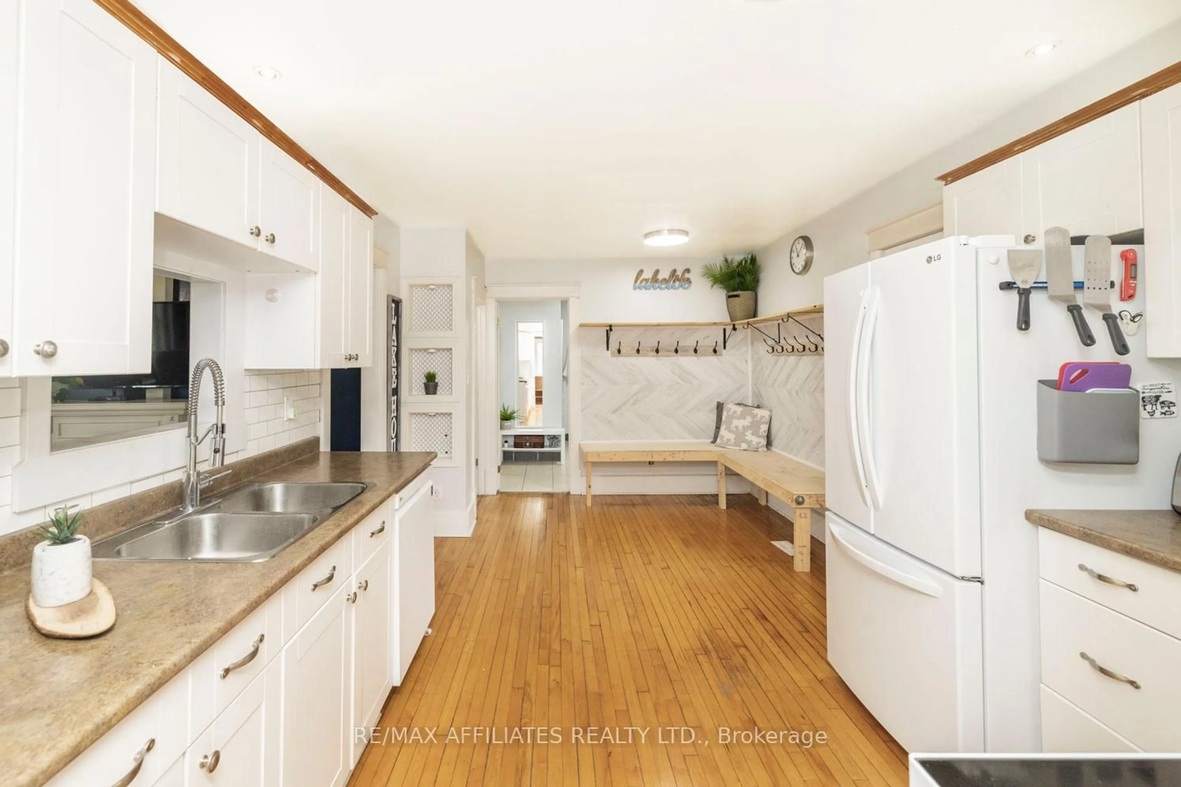 Open concept kitchen, unknown for 5601 Centennial Lake Rd, Griffith Ontario K0J 2R0