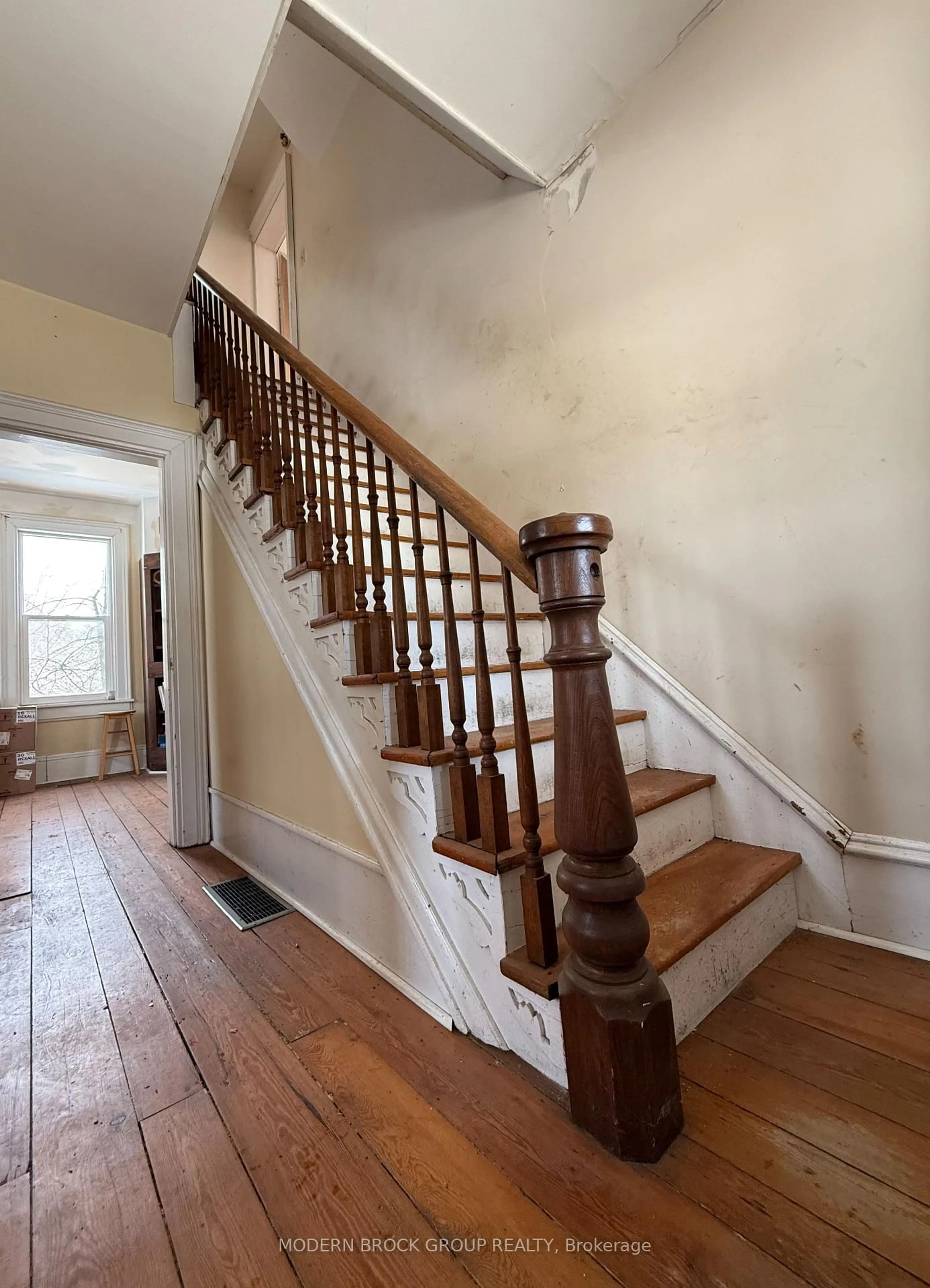 Stairs for 413 Beales Mills Rd, Athens Ontario K0E 1B0