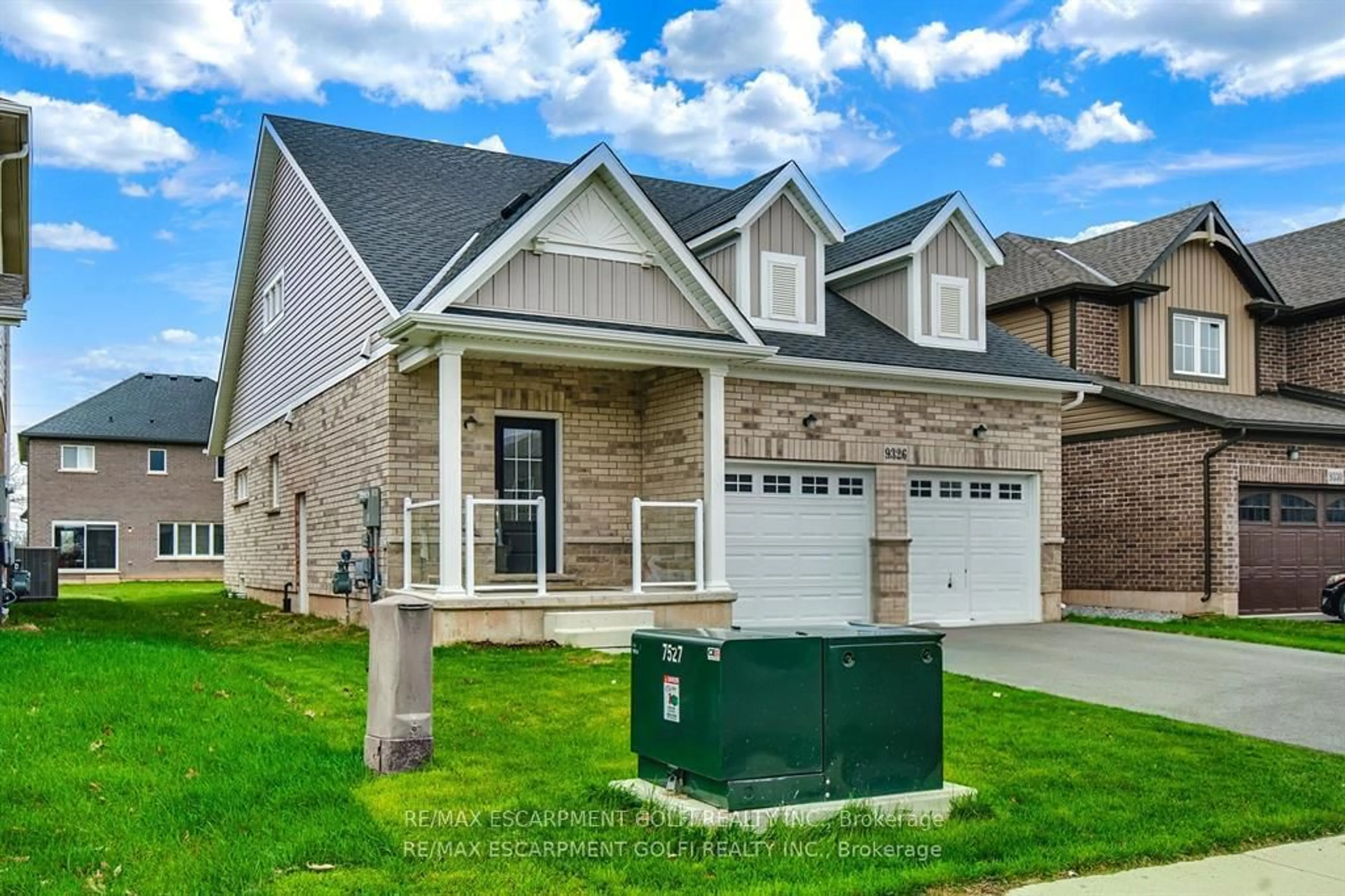 Home with brick exterior material, street for 9326 White Oak Ave, Niagara Falls Ontario L2G 3P6