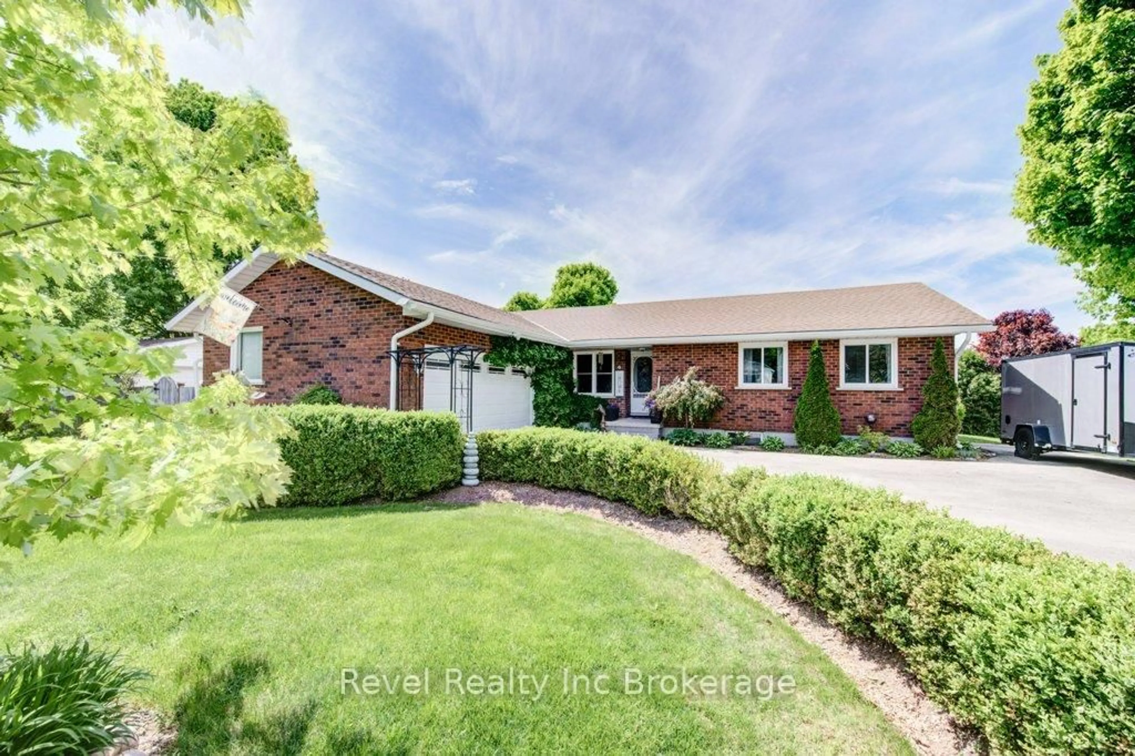 Home with brick exterior material, street for 6 Oak St, South-West Oxford Ontario N0J 1A0