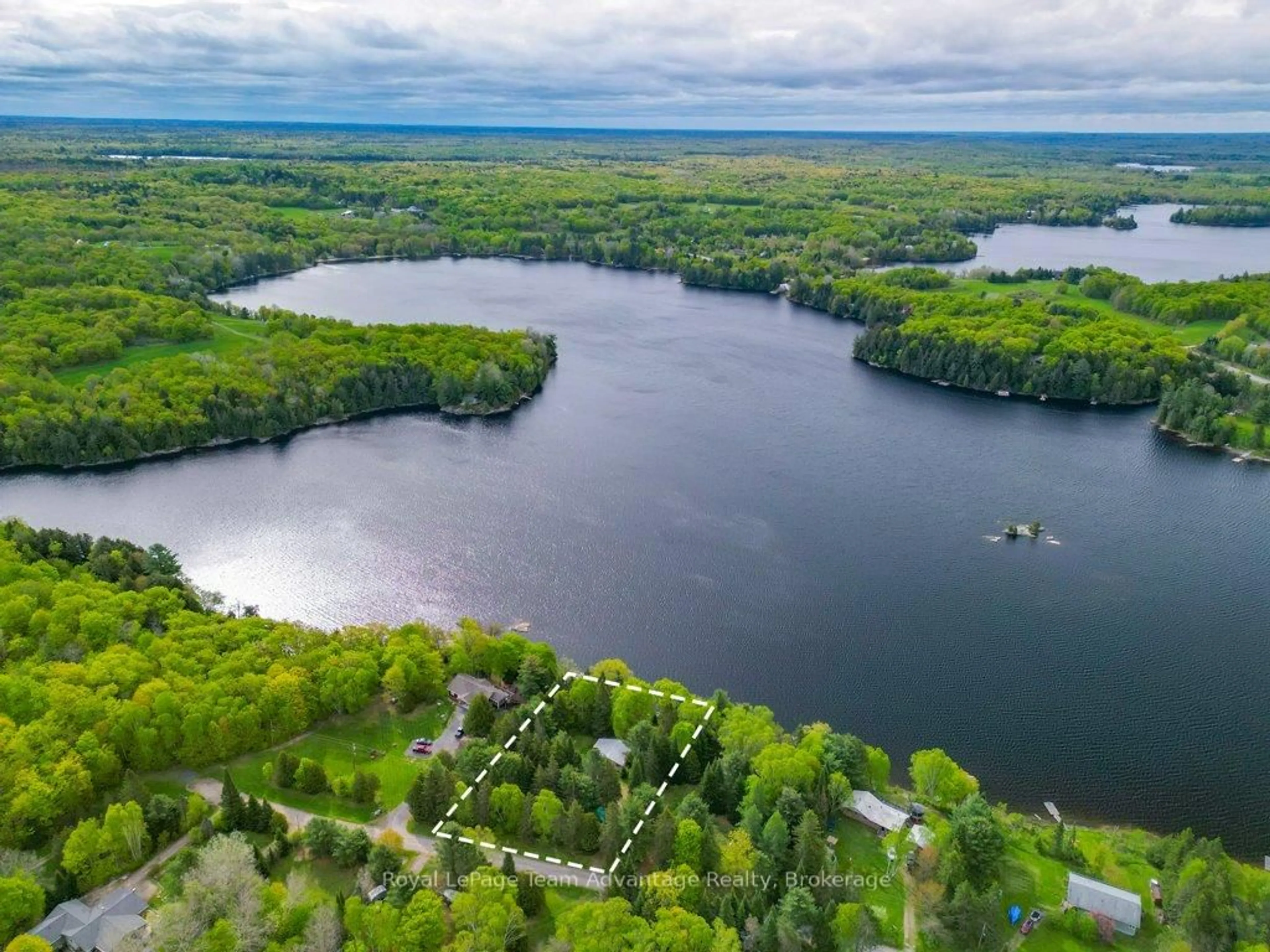 A pic from outside/outdoor area/front of a property/back of a property/a pic from drone, water/lake/river/ocean view for 21 Southdale Rd, Seguin Ontario P2A 2W9