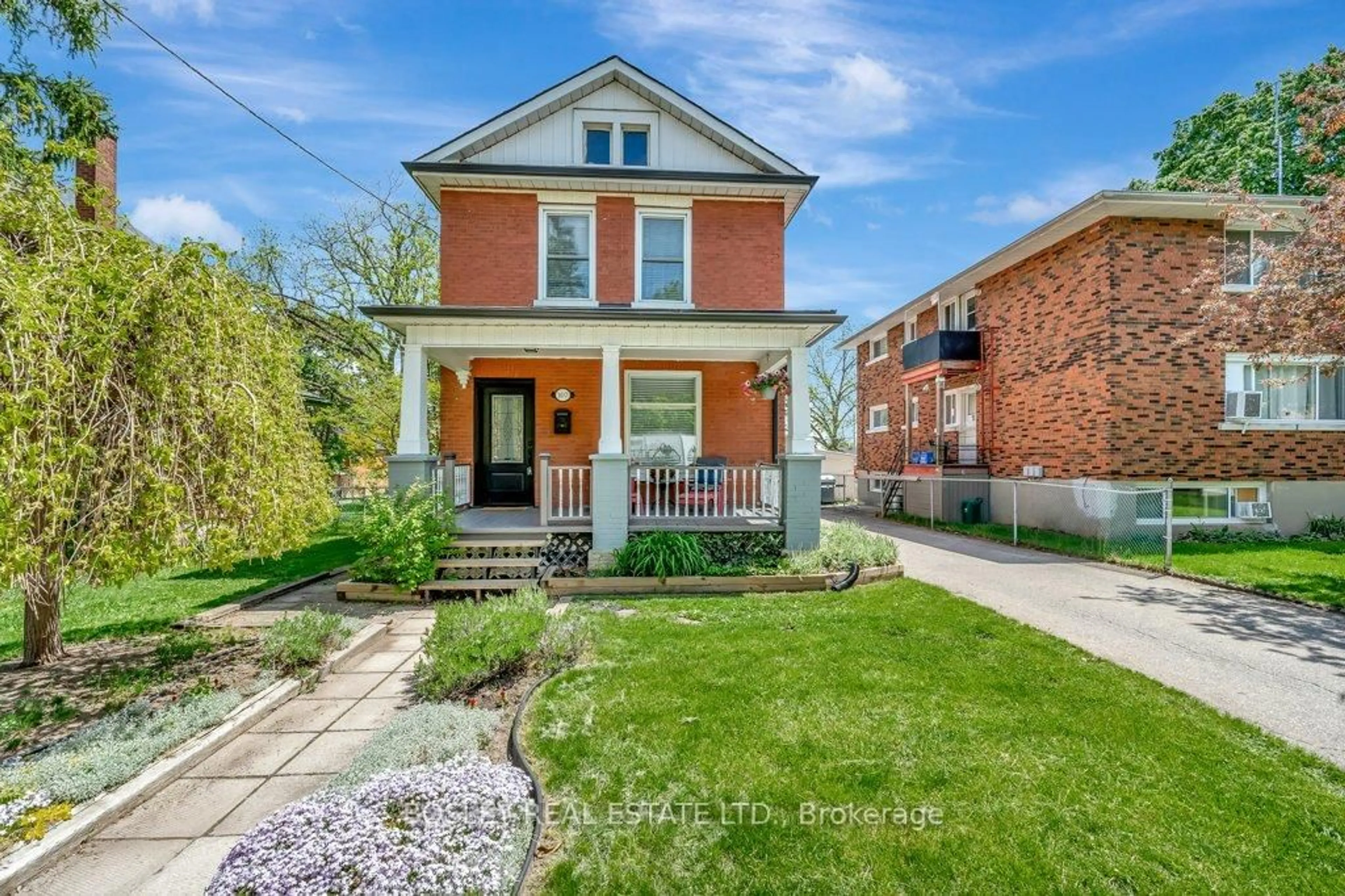 Home with brick exterior material, street for 107 Barrie St, Cambridge Ontario N1S 3B1