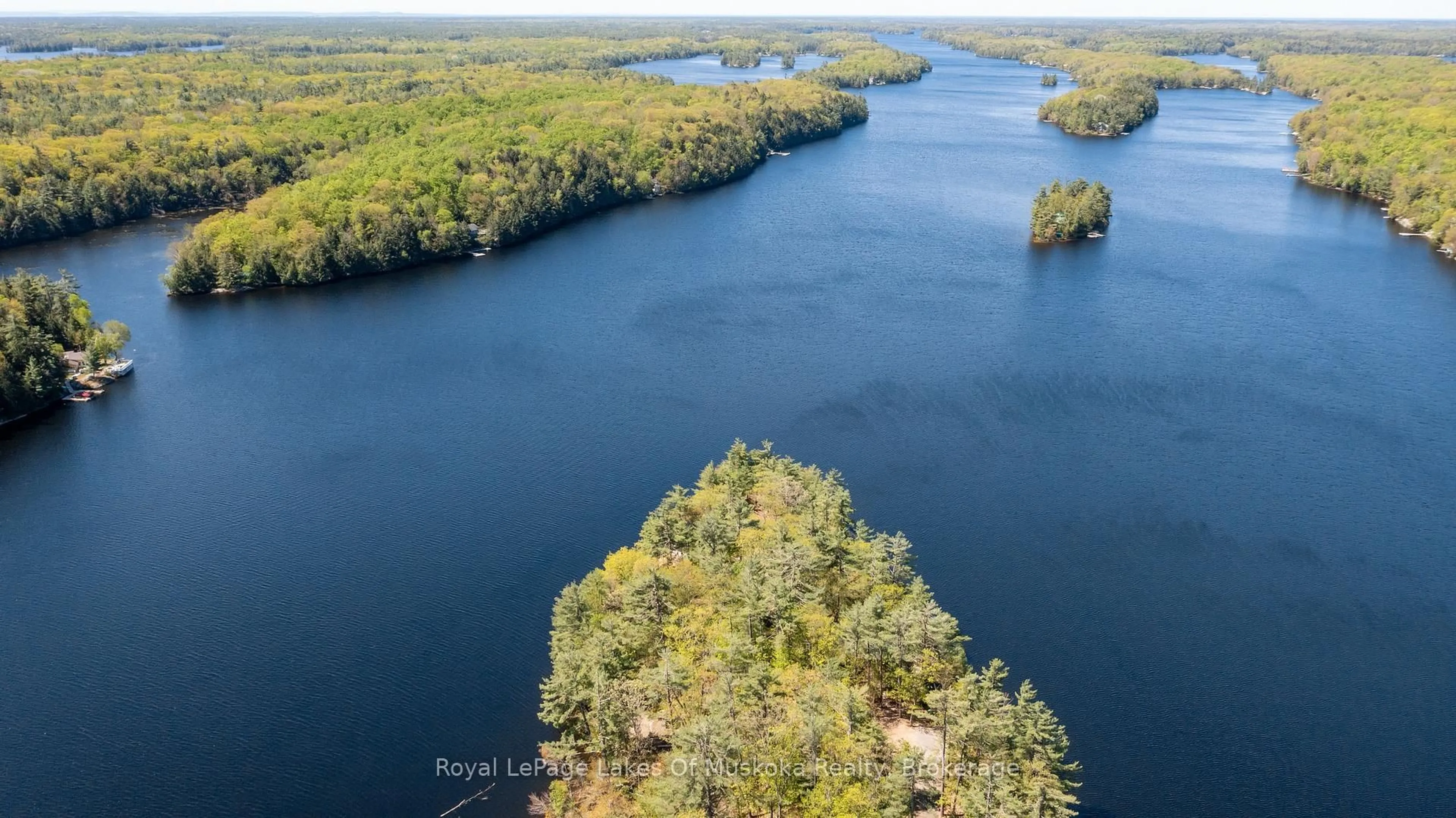 A pic from outside/outdoor area/front of a property/back of a property/a pic from drone, water/lake/river/ocean view for 71 EARLS Rd, The Archipelago Ontario P0C 1H0