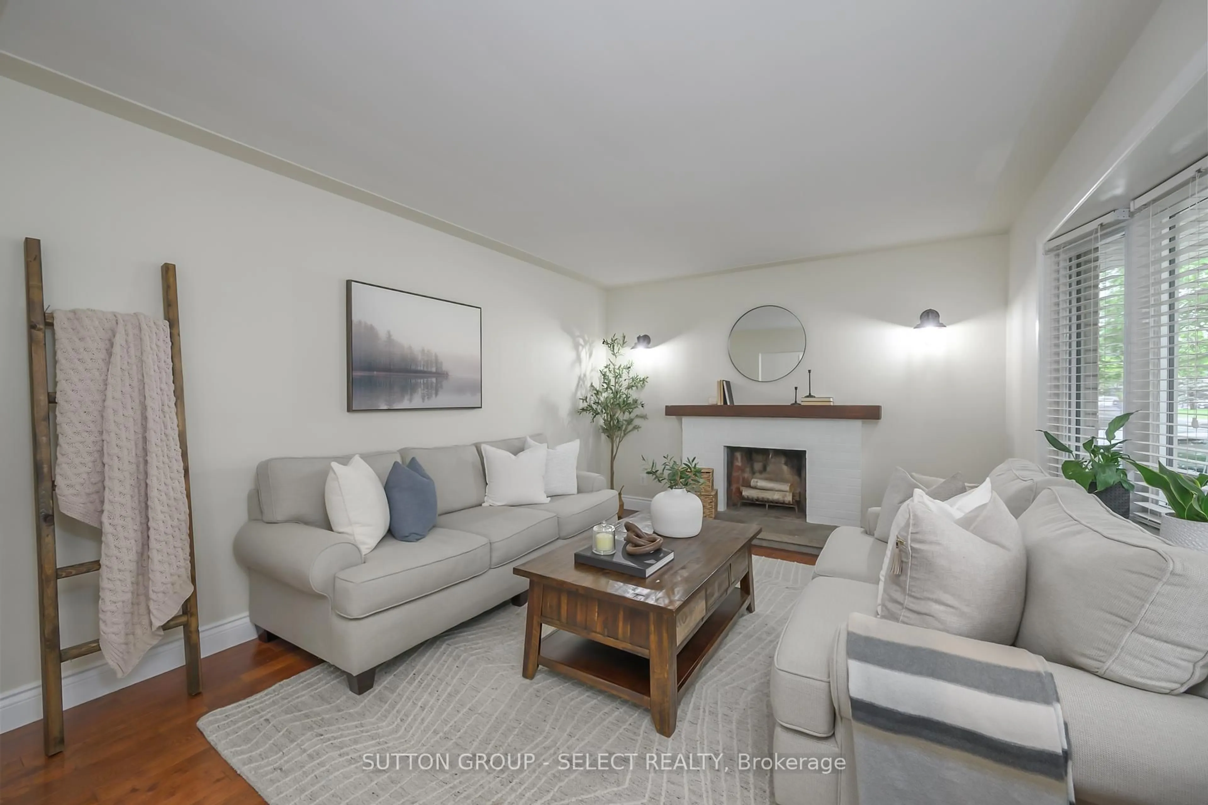 Living room with furniture, unknown for 393 Base Line Rd, London South Ontario N6J 1W7