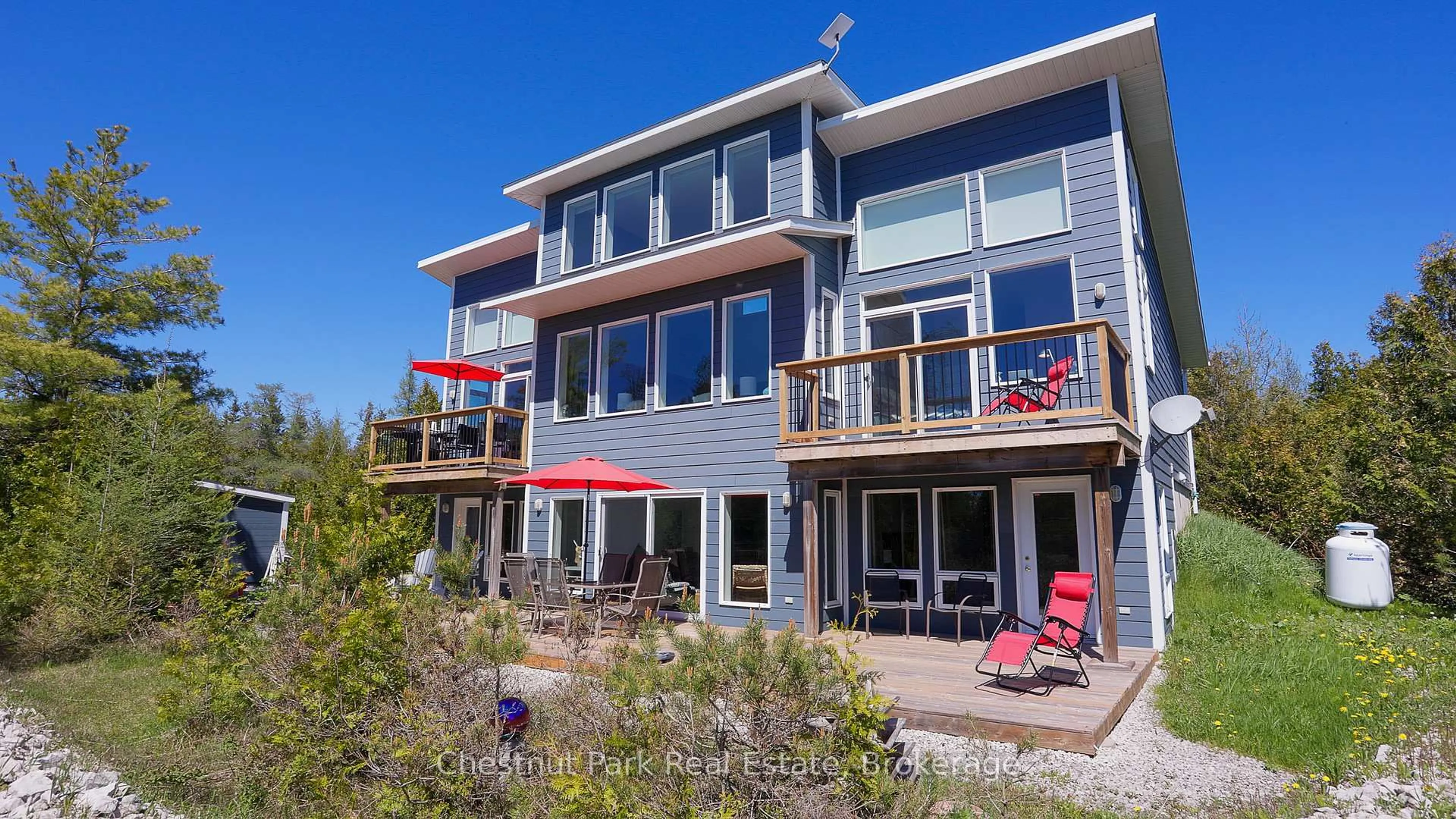 Home with vinyl exterior material, water/lake/river/ocean view for 84 Silversides Point Rd, Northern Bruce Peninsula Ontario N0H 1Z0