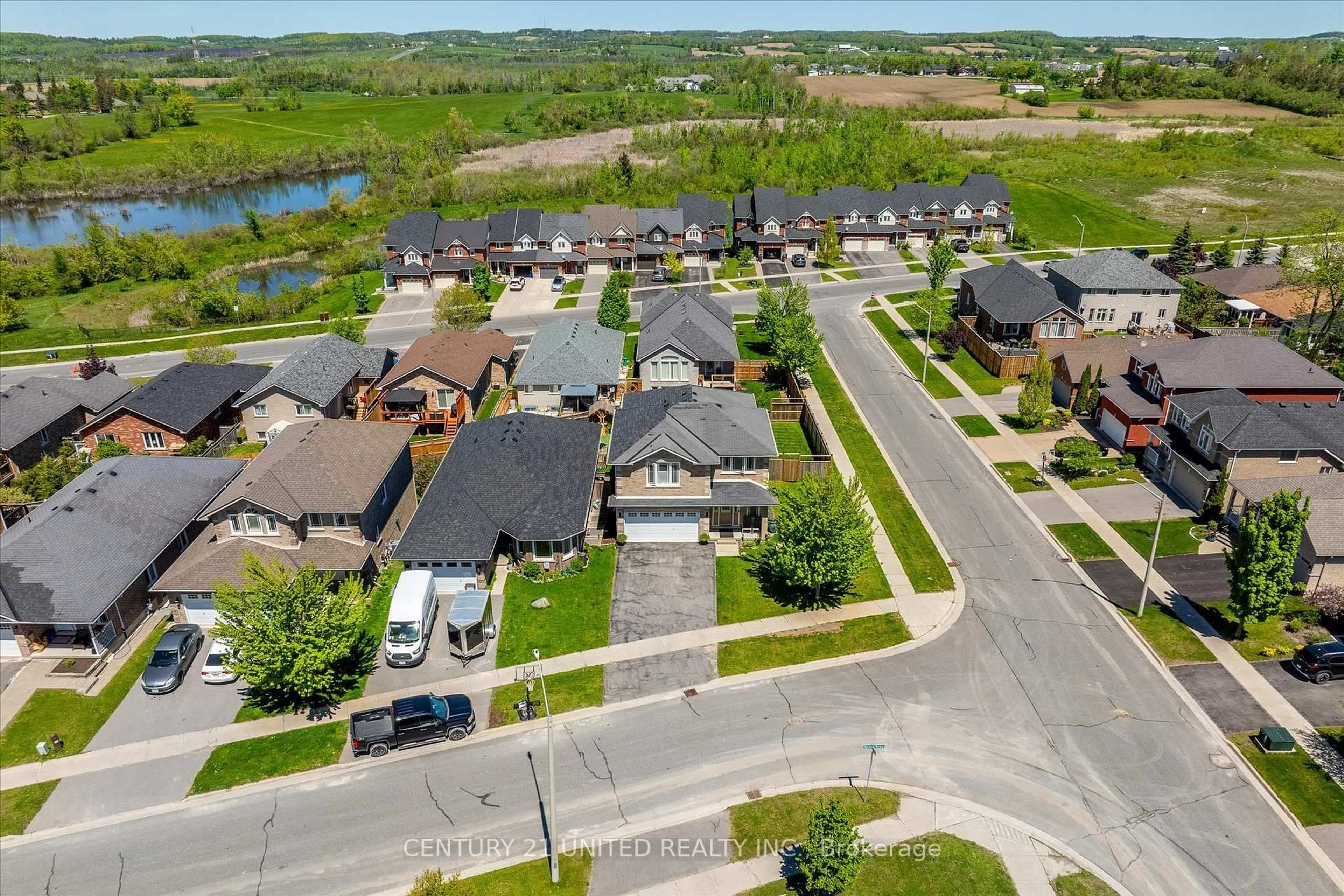 A pic from outside/outdoor area/front of a property/back of a property/a pic from drone, water/lake/river/ocean view for 800 Bertrand Terr, Peterborough West Ontario K9K 2T1
