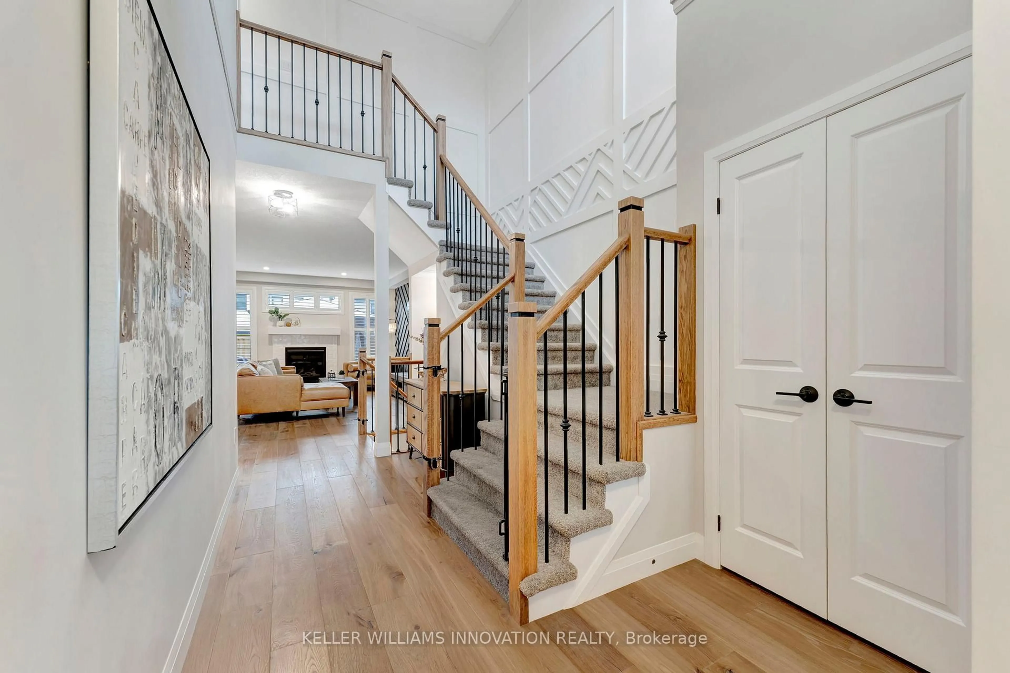 Indoor entryway for 27 Queensgate Cres, Woolwich Ontario N0B 1M0