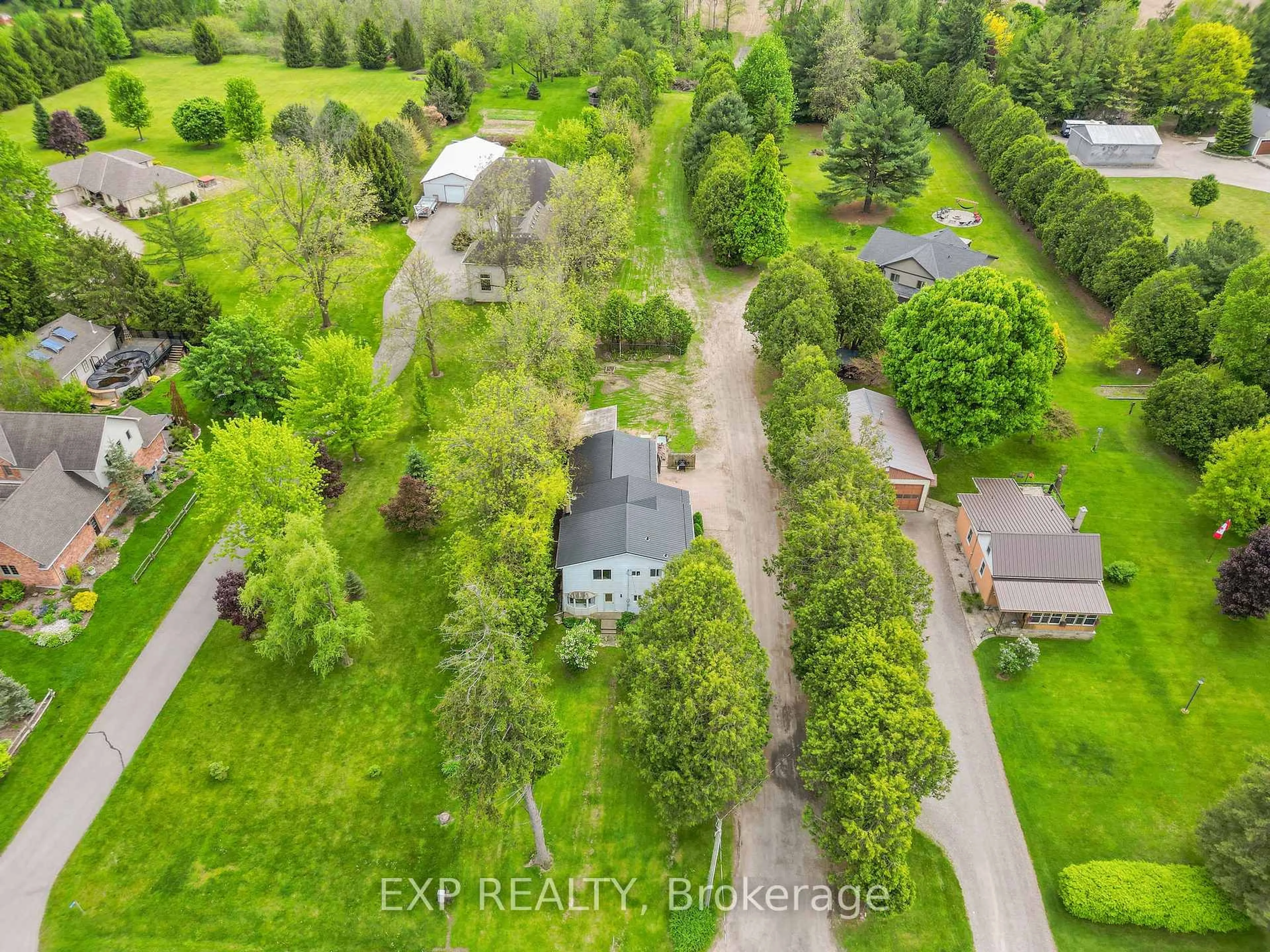 A pic from outside/outdoor area/front of a property/back of a property/a pic from drone, unknown for 3109 Napperton Dr, Adelaide Metcalfe Ontario N7G 3H8