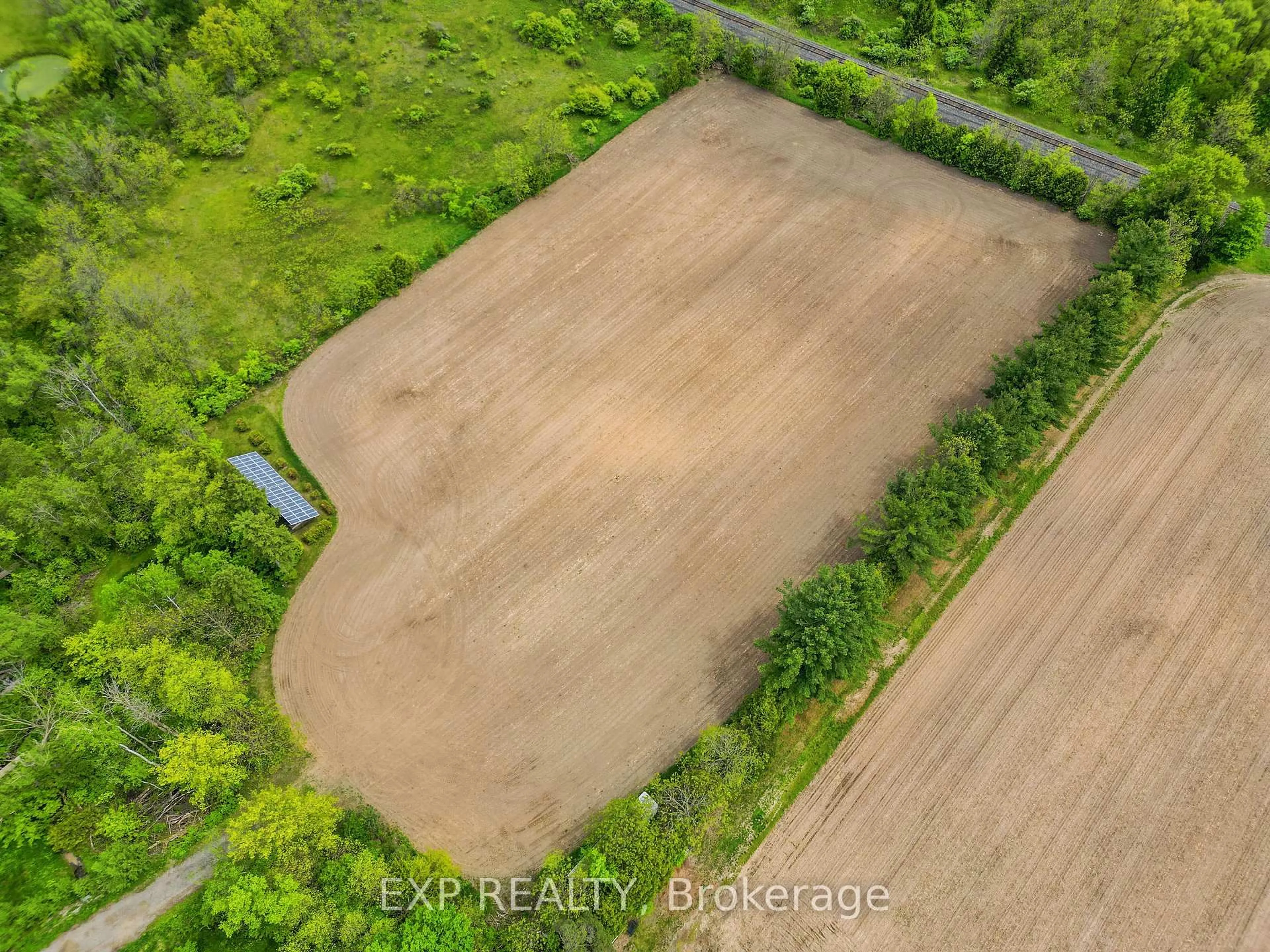 A pic from outside/outdoor area/front of a property/back of a property/a pic from drone, building for 3109 Napperton Dr, Adelaide Metcalfe Ontario N7G 3H8