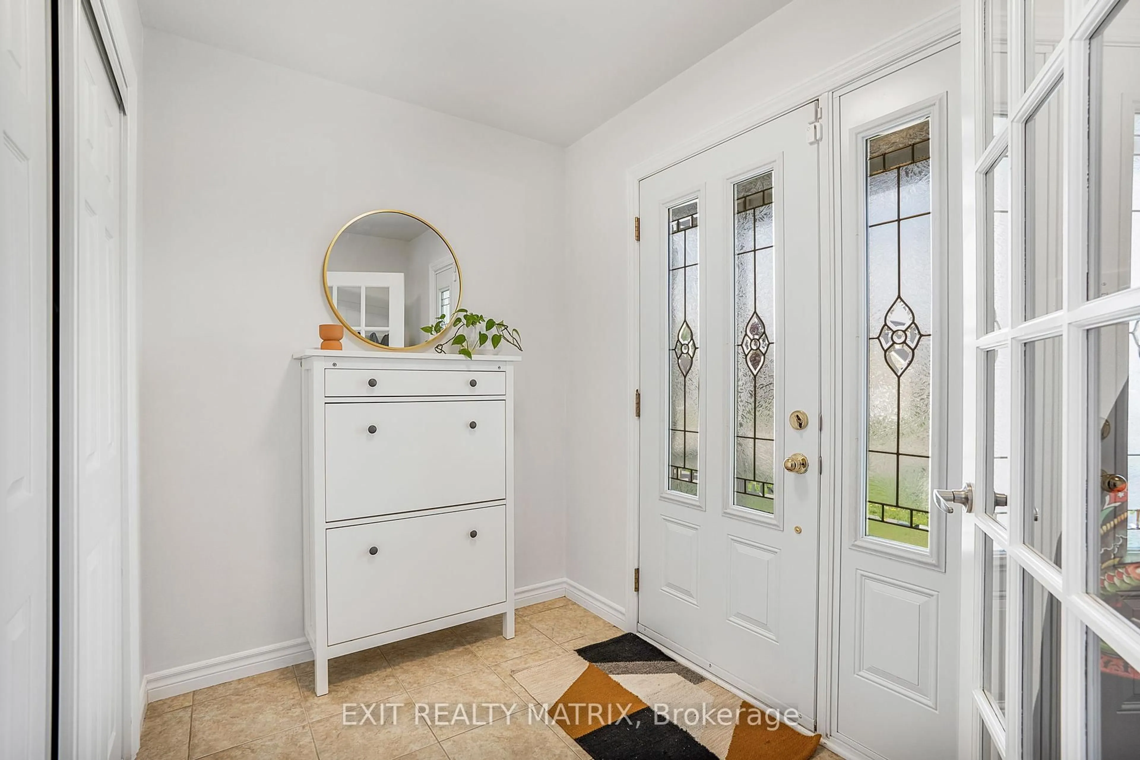 Indoor entryway for 652 Des Erables Prom, Casselman Ontario K0A 1M0