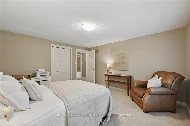 Additional property image - 31 Forestview Dr