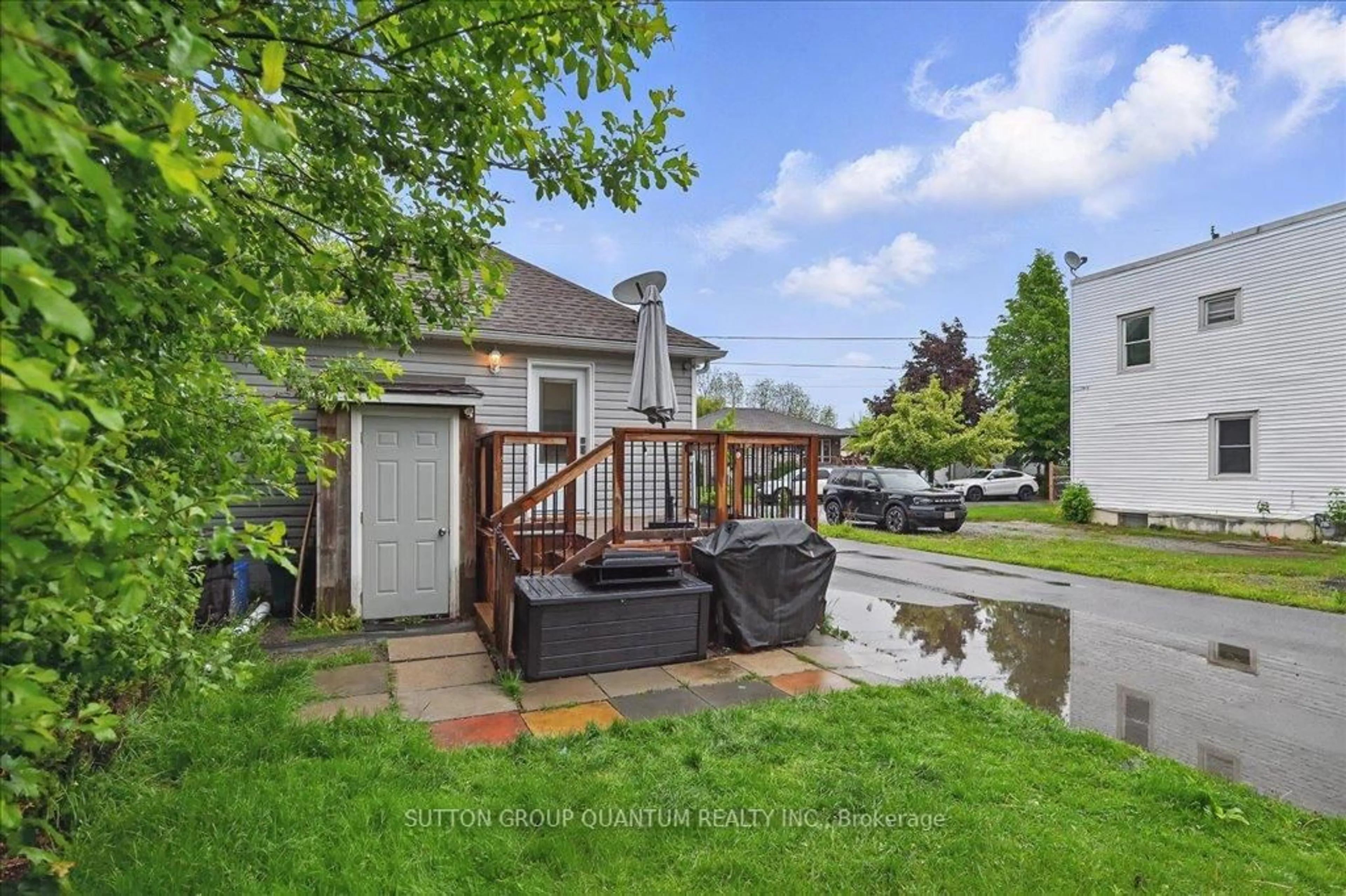 Patio, water/lake/river/ocean view for 26 Hamilton St, St. Catharines Ontario L2S 1K4