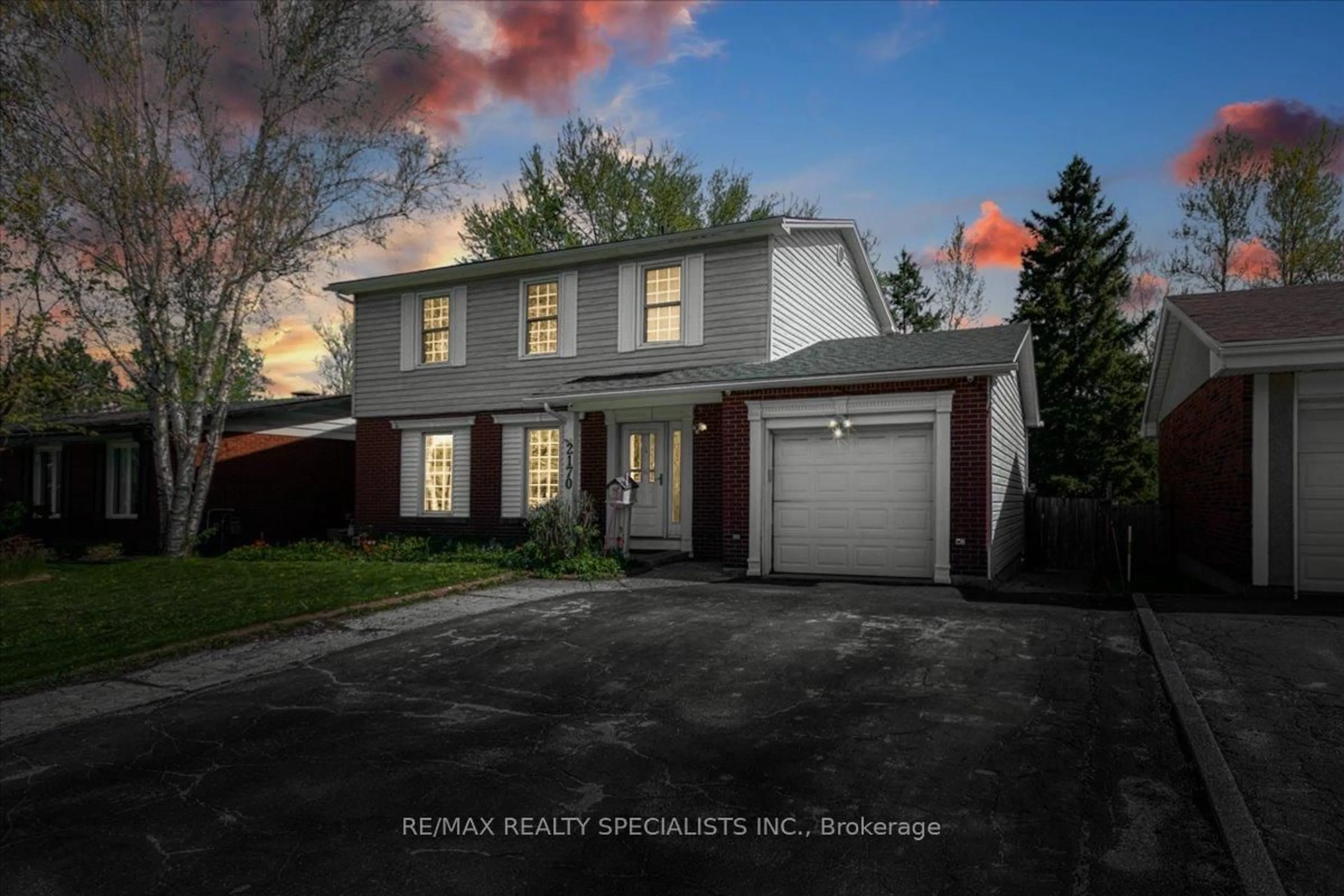 A pic from outside/outdoor area/front of a property/back of a property/a pic from drone, street for 2170 Josephine St, Greater Sudbury Ontario P3A 2N2