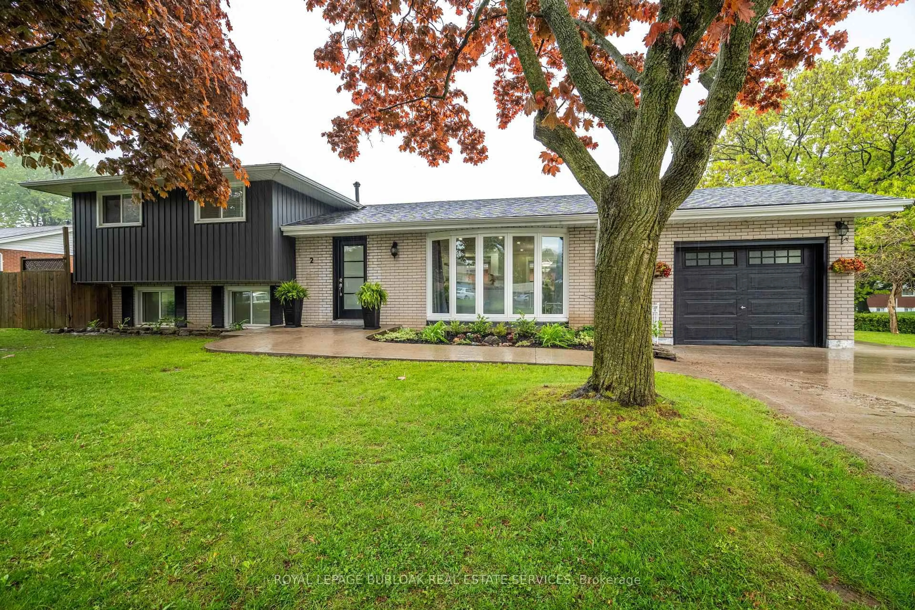 Home with brick exterior material, street for 2 Lynford Ave, Hamilton Ontario L9A 2L7