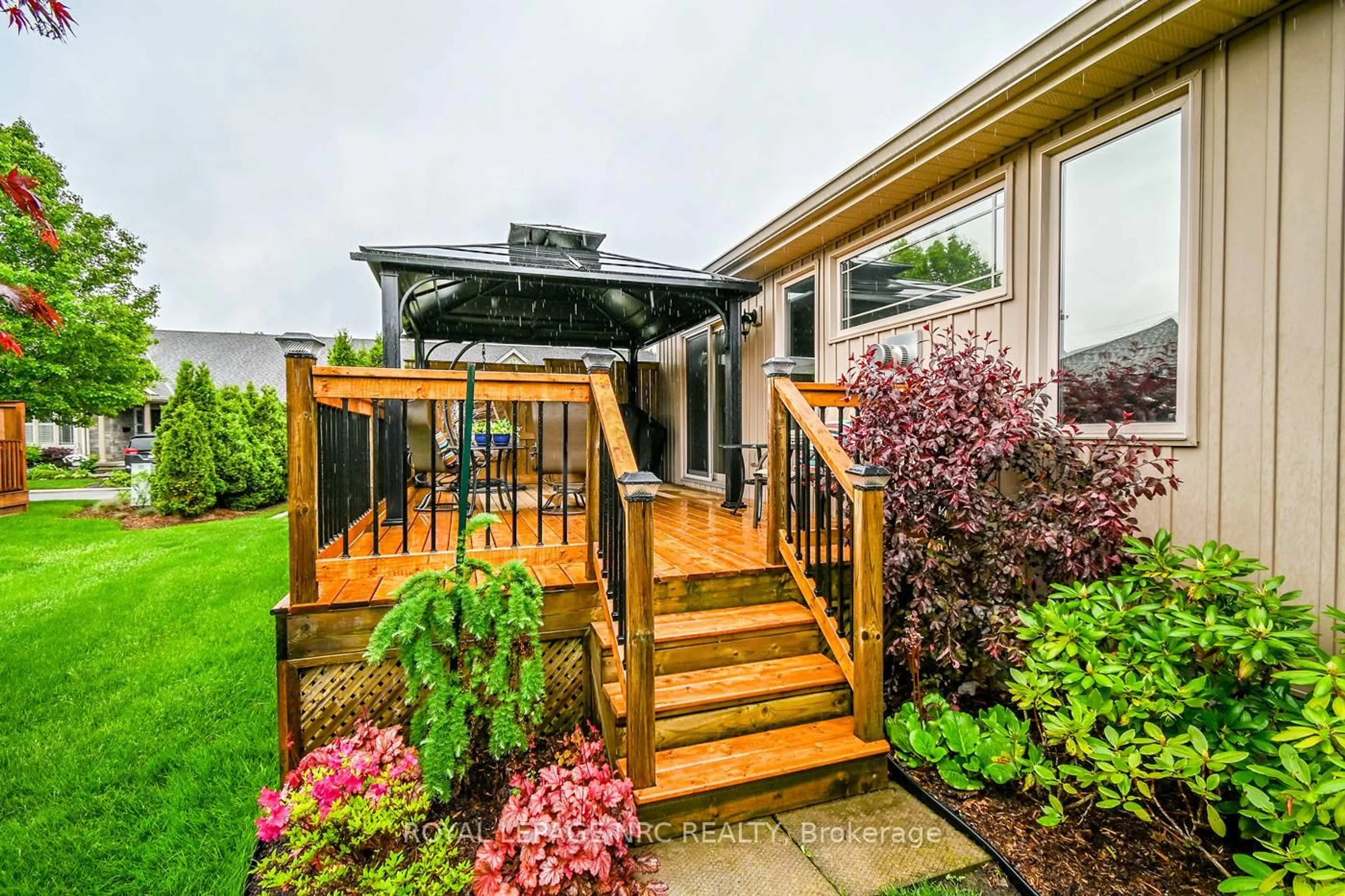 Patio, unknown for 70 Elmwood Ave #31, Welland Ontario L3C 0C1