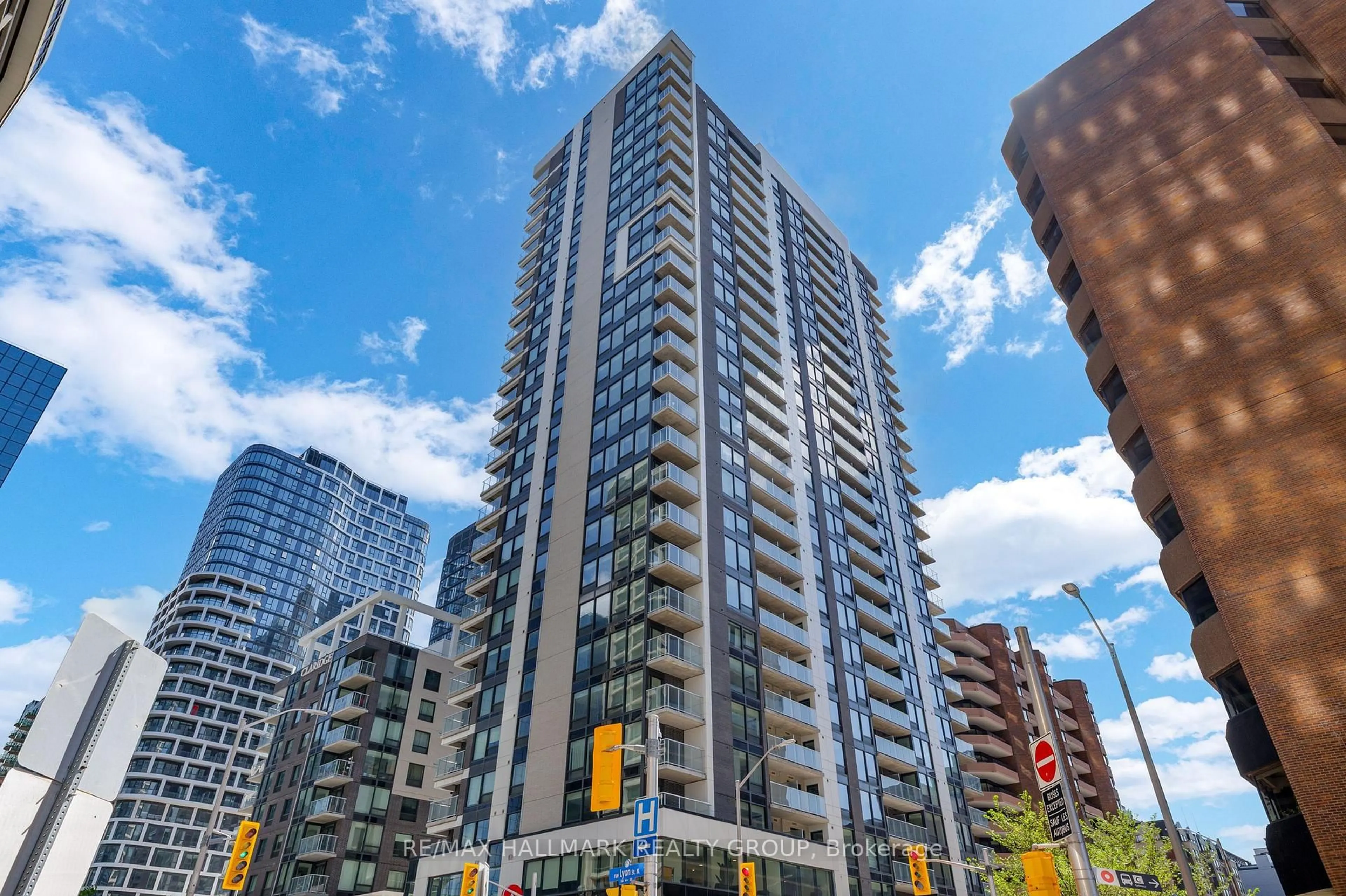 Patio, unknown for 340 Queen St #702, Ottawa Ontario K1R 0G1