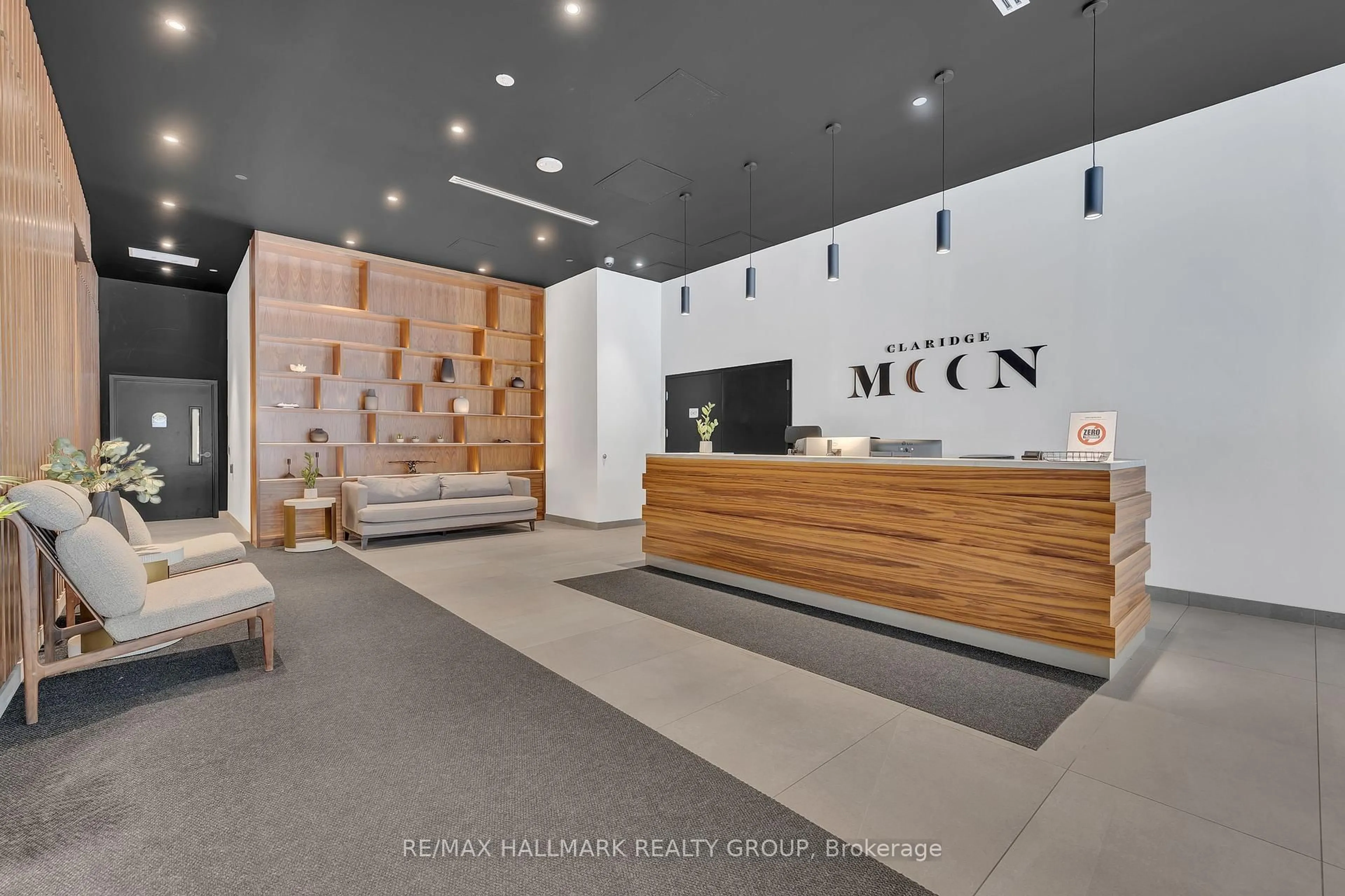 Lobby for 340 Queen St #702, Ottawa Ontario K1R 0G1