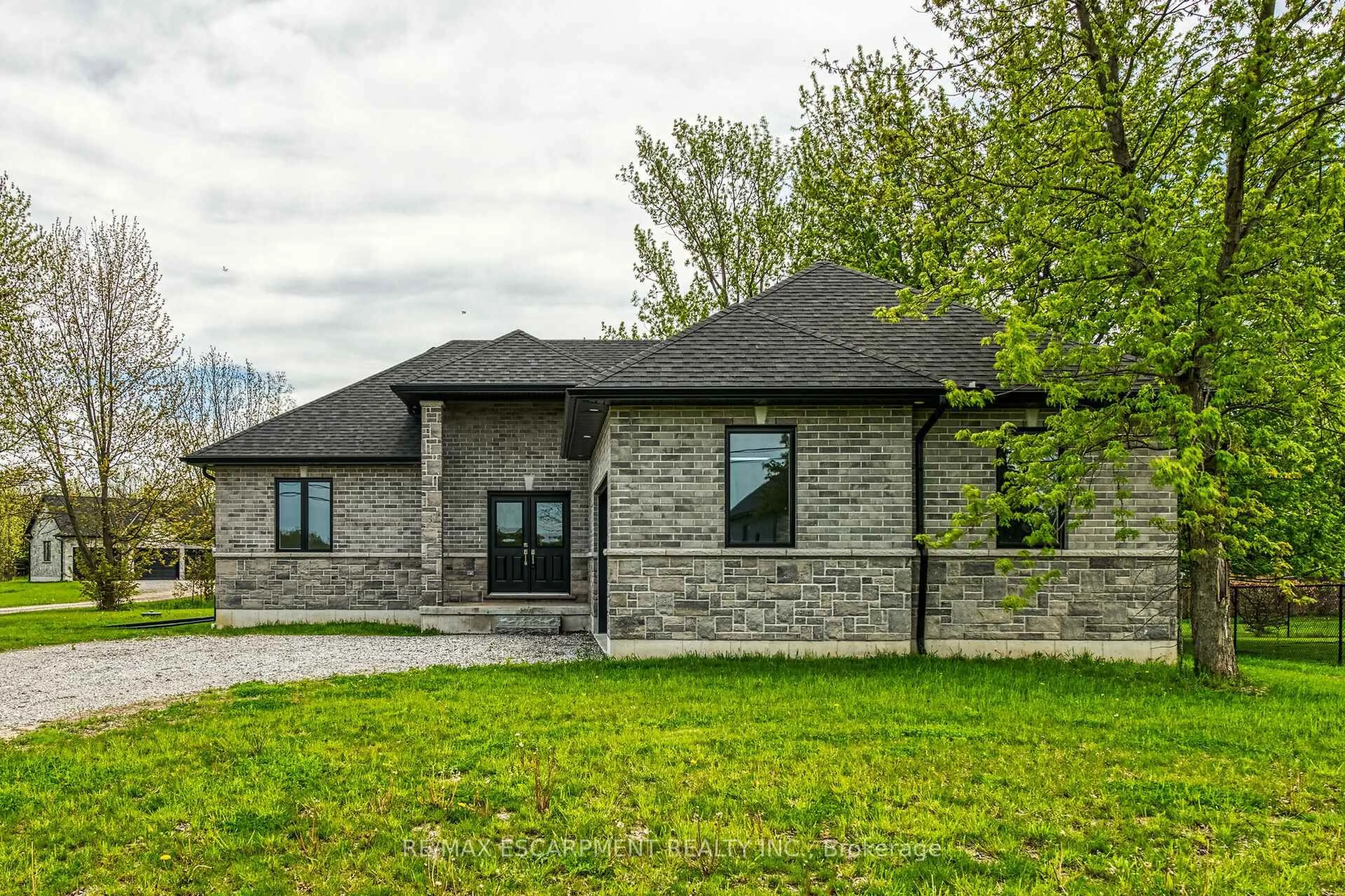 Home with brick exterior material, building for 786 South Coast Dr, Haldimand Ontario N0A 1P0